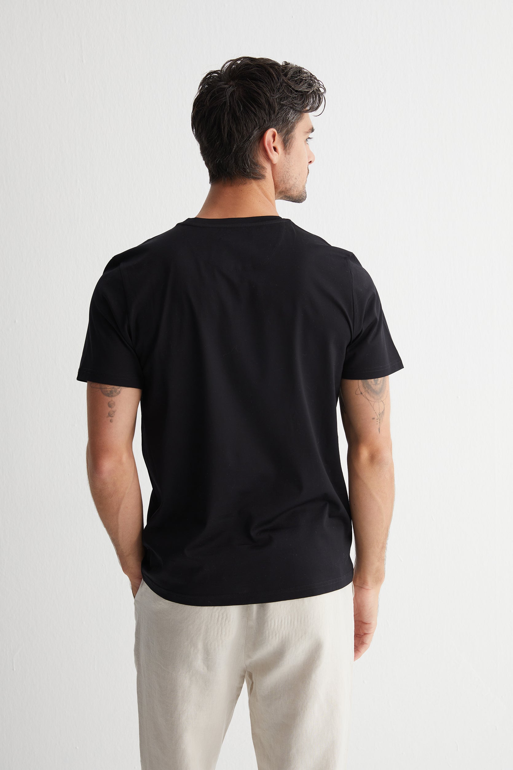 Siyah Kevin Bisiklet Yaka T-Shirt