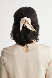 Bej Anabel Saf İpek Büyük Kurdeleli Toka