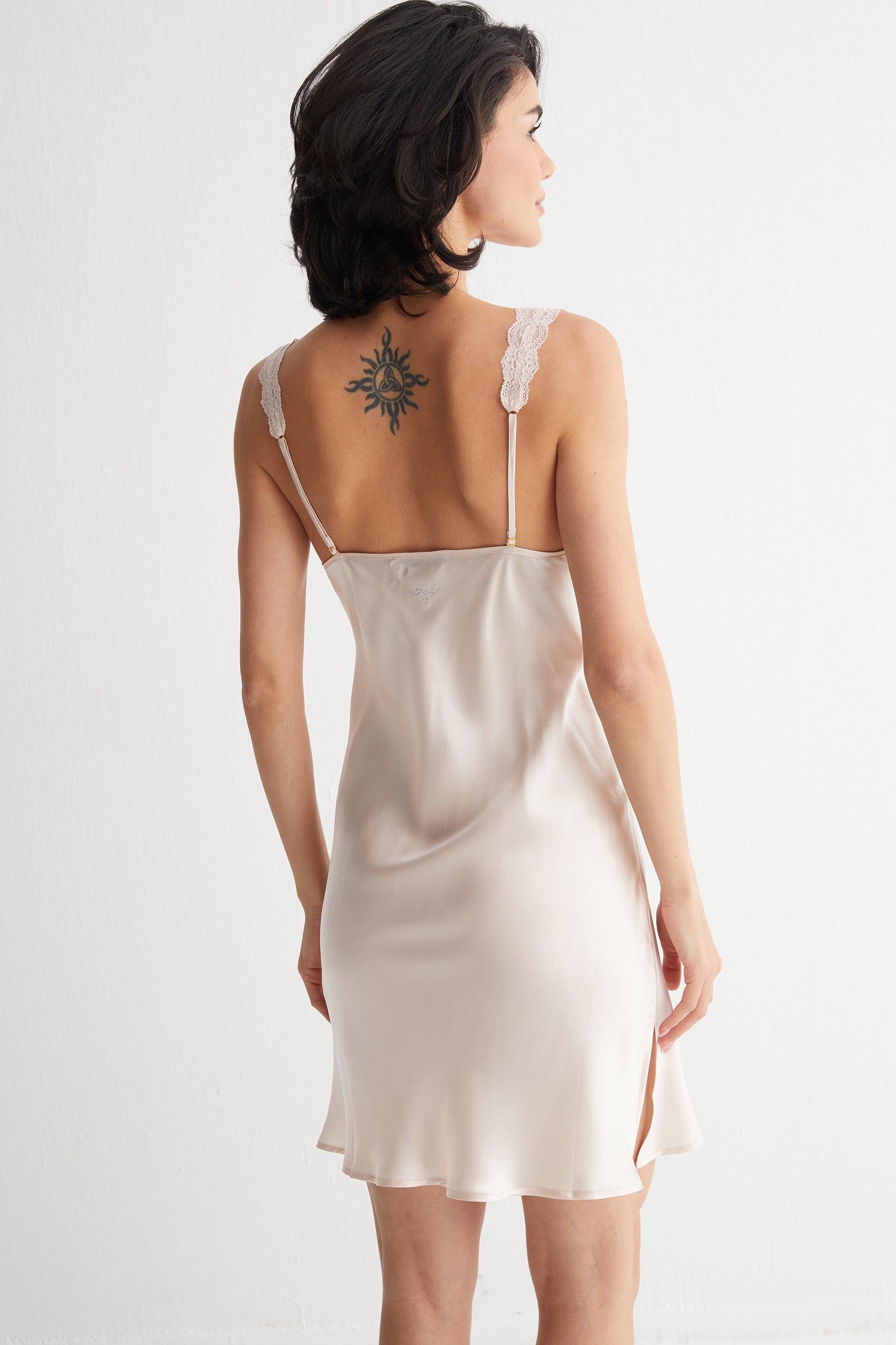 Gül Kurusu Cindy Saf İpek Dantel Detaylı Gecelik