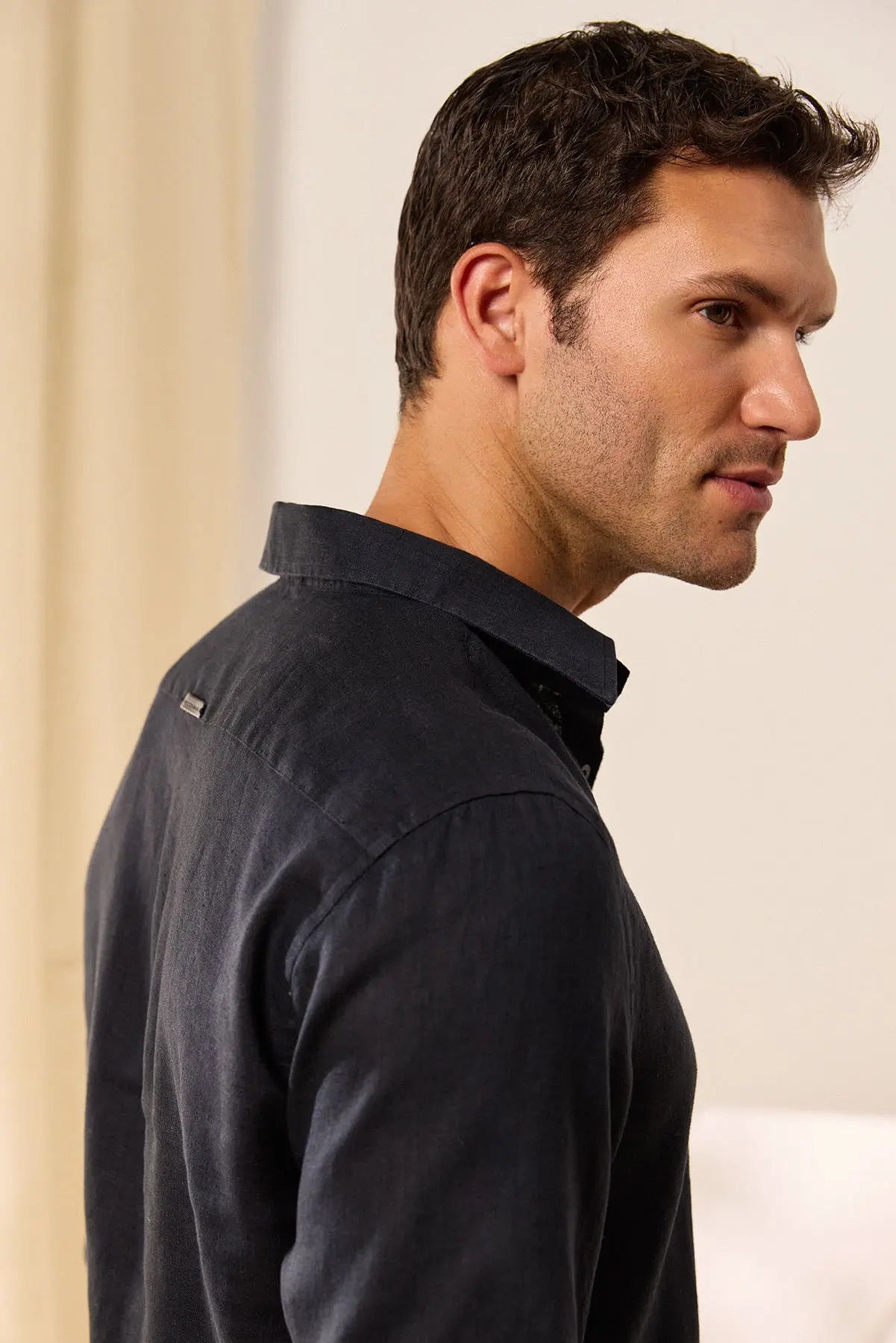 Siyah Keten Leon Regular Kesim Erkek Gömlek MAN