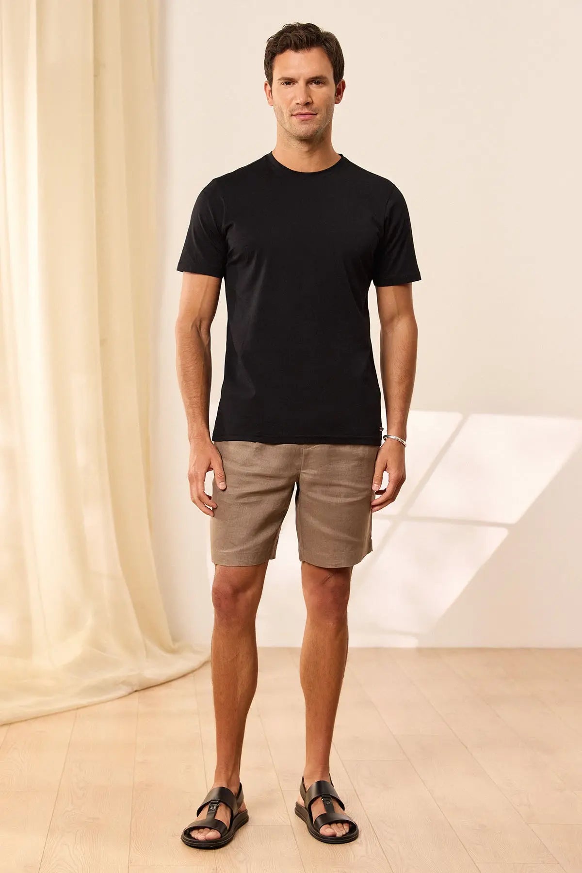 Siyah & More Yuvarlak Yaka Kısa Kollu Erkek Tişört Silk and Cashmere