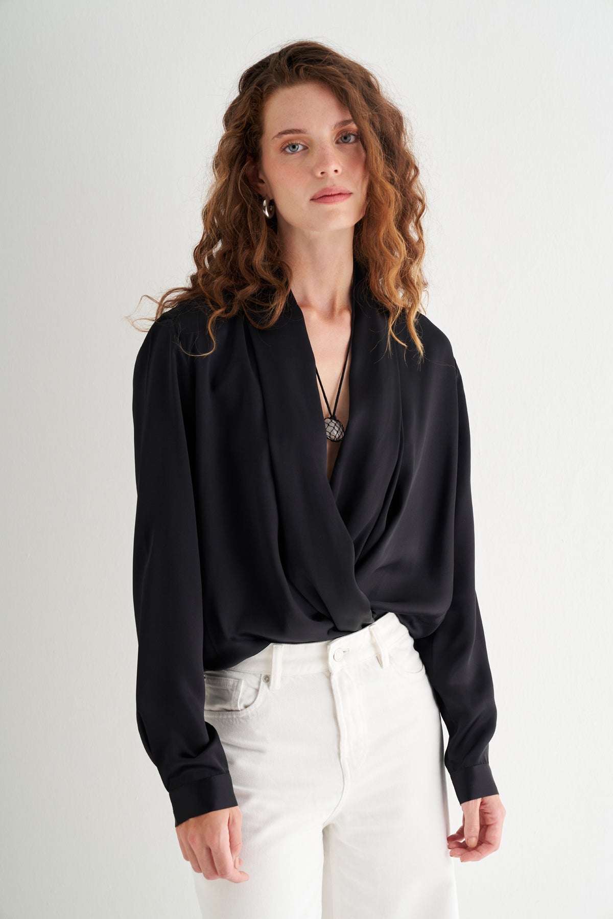 Siyah Nature İpek Hırka