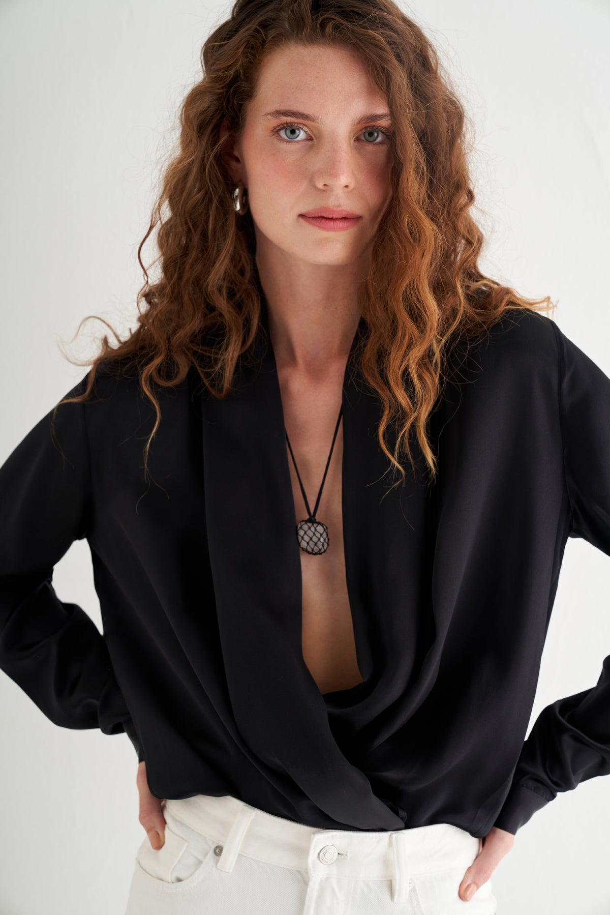 Siyah Nature İpek Hırka