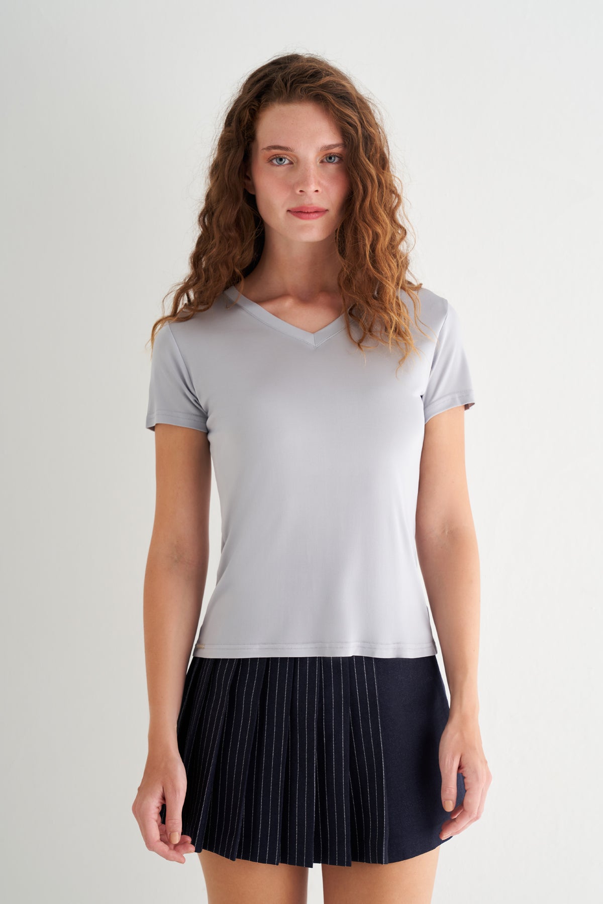 Gri Marina İpekli V Yaka  Kısa Kollu T-Shirt