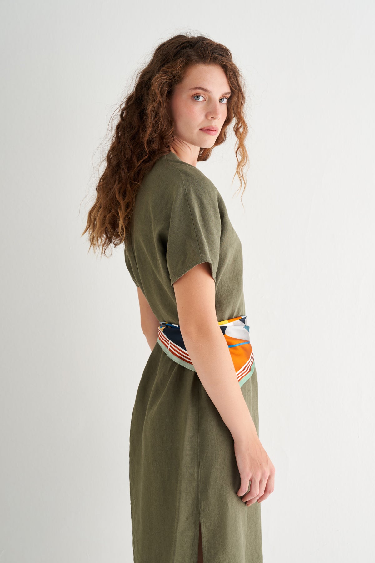 Saks Mavi Siyah Laila Saf İpek Kare Eşarp 50x50 cm