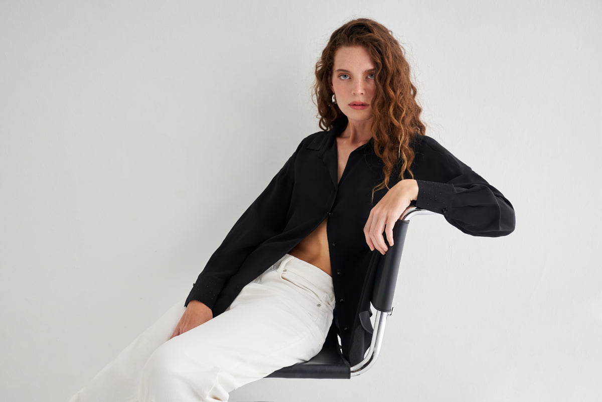 Siyah Astrid Saf İpek Gömlek