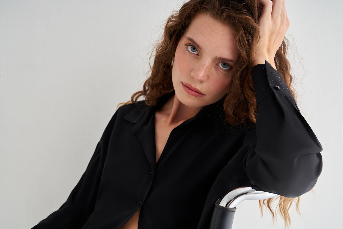 Siyah Astrid Saf İpek Gömlek