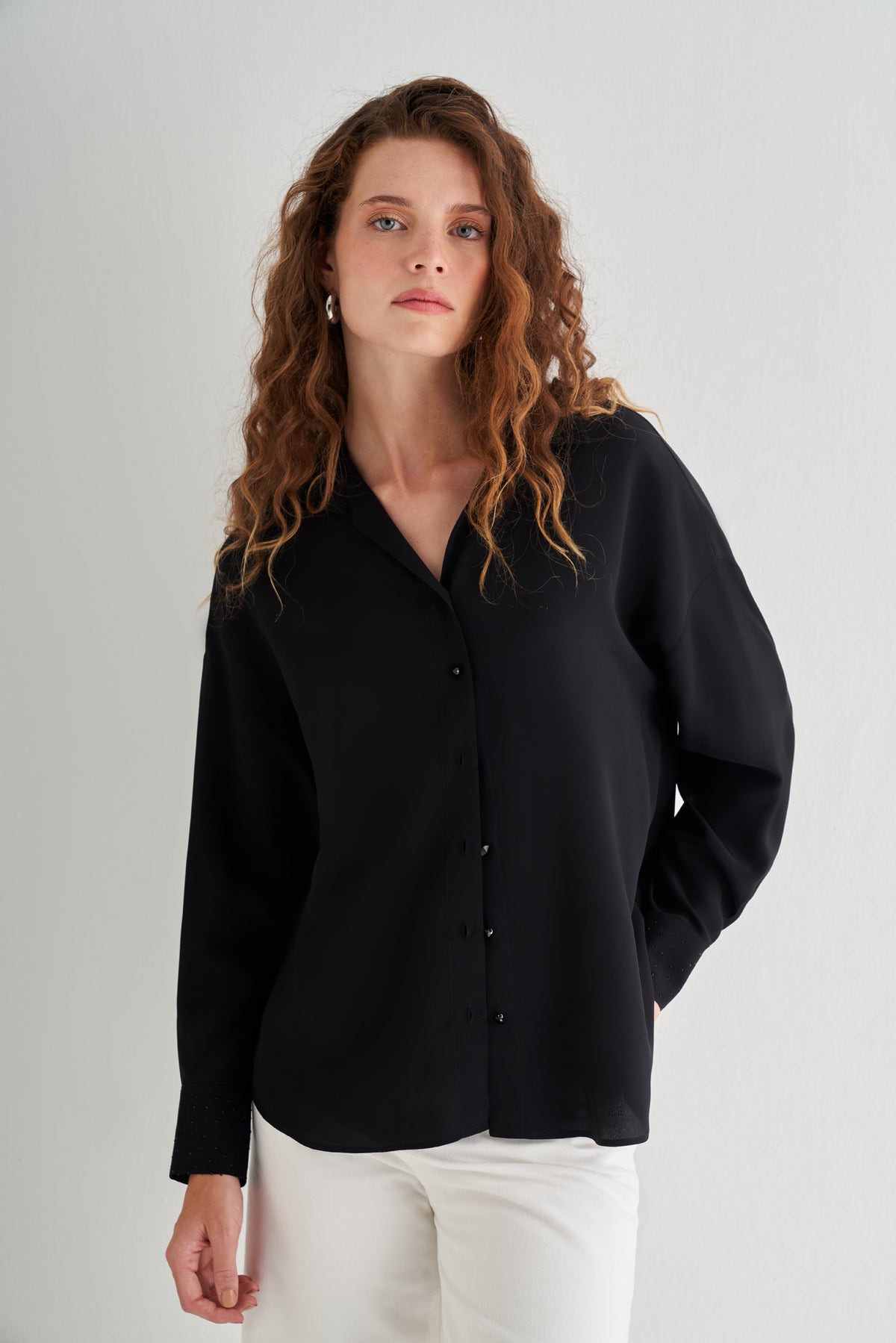 Siyah Astrid Saf İpek Gömlek