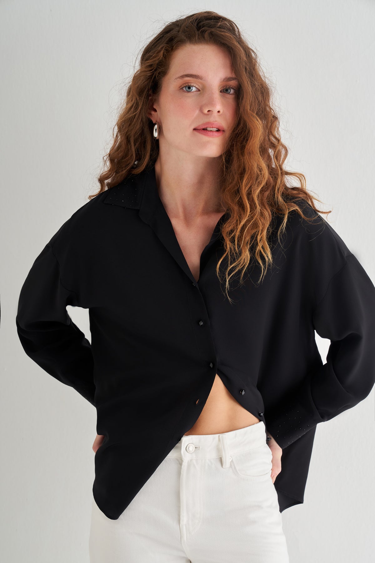 Siyah Astrid Saf İpek Gömlek