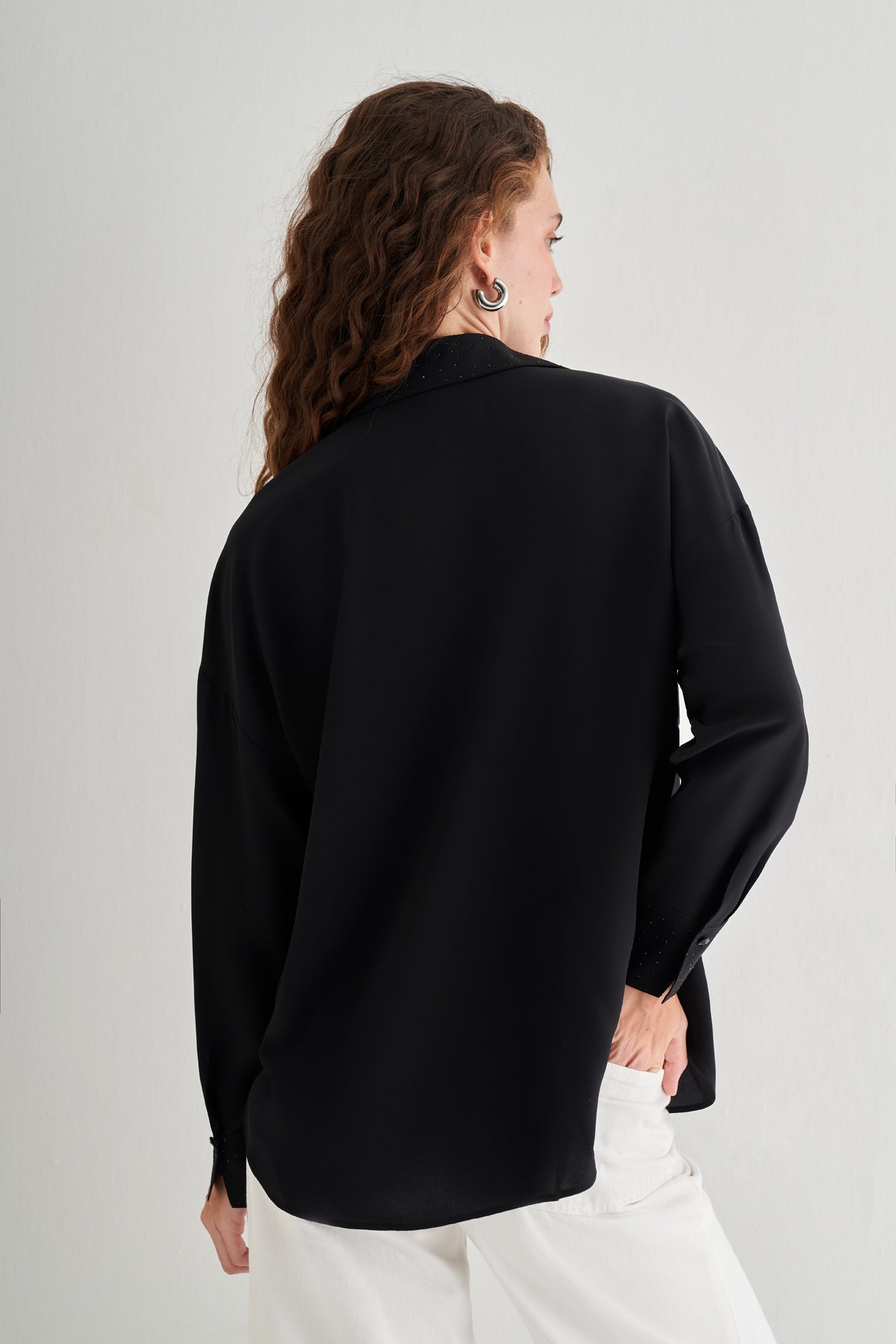 Siyah Astrid Saf İpek Gömlek