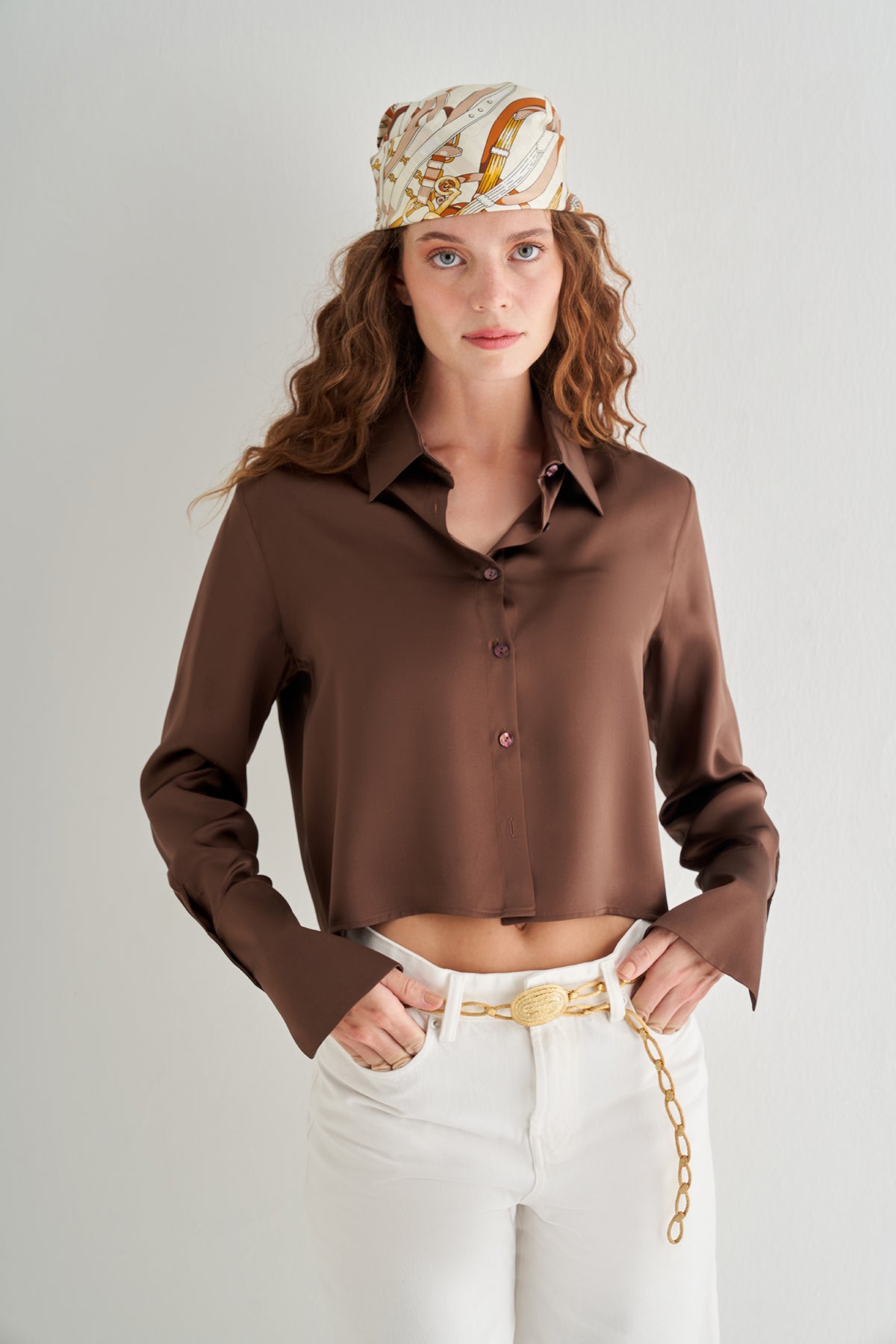 Acı Kahve Astrid Saf İpek Crop Gömlek