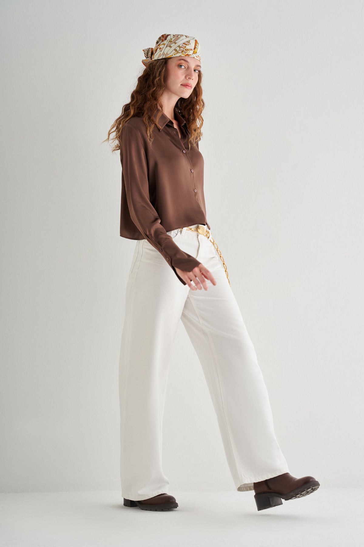 Acı Kahve Astrid Saf İpek Crop Gömlek