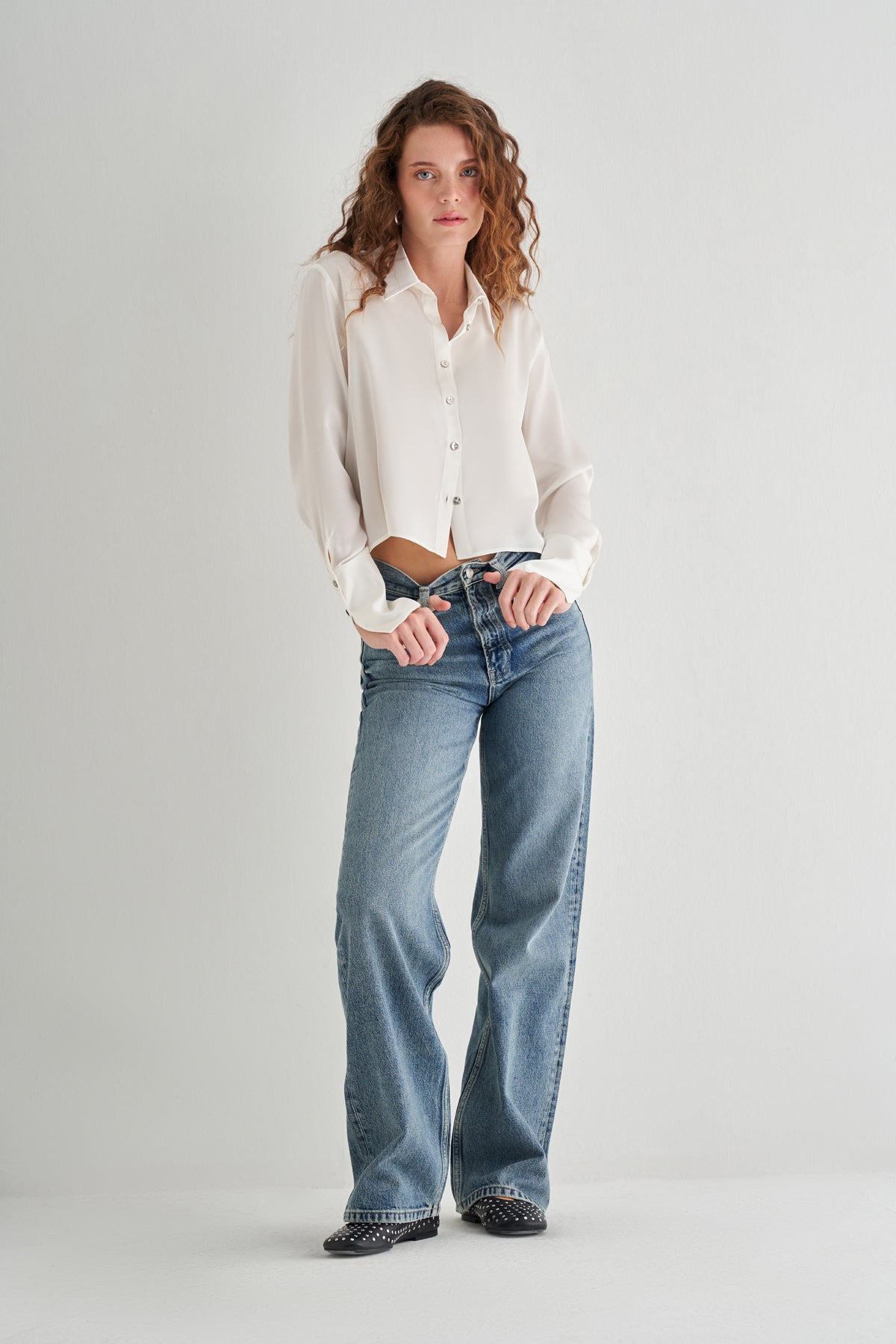 Ekru Astrid Saf İpek Crop Gömlek