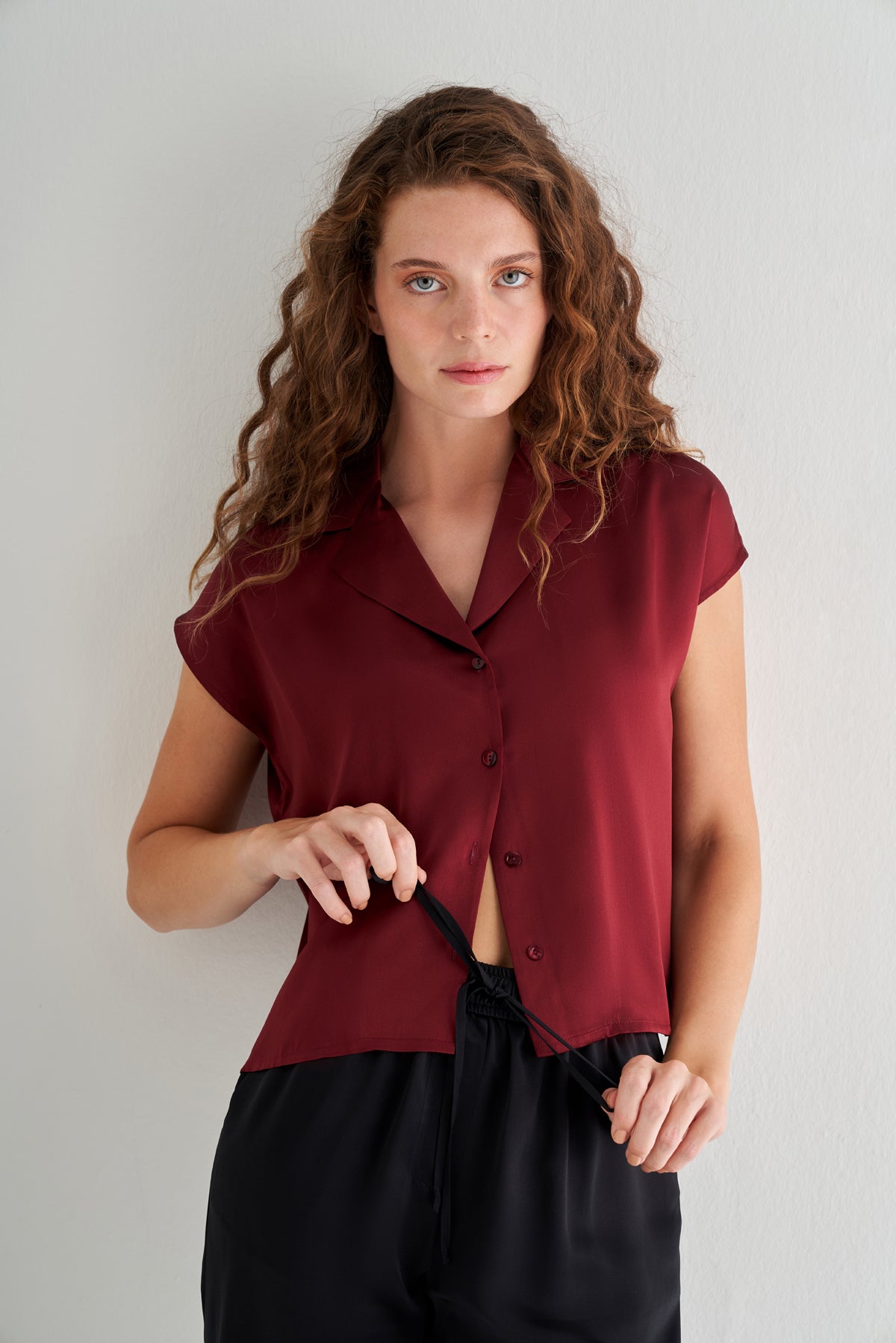 Bordo Astrid Saf İpek Kolsuz Gömlek