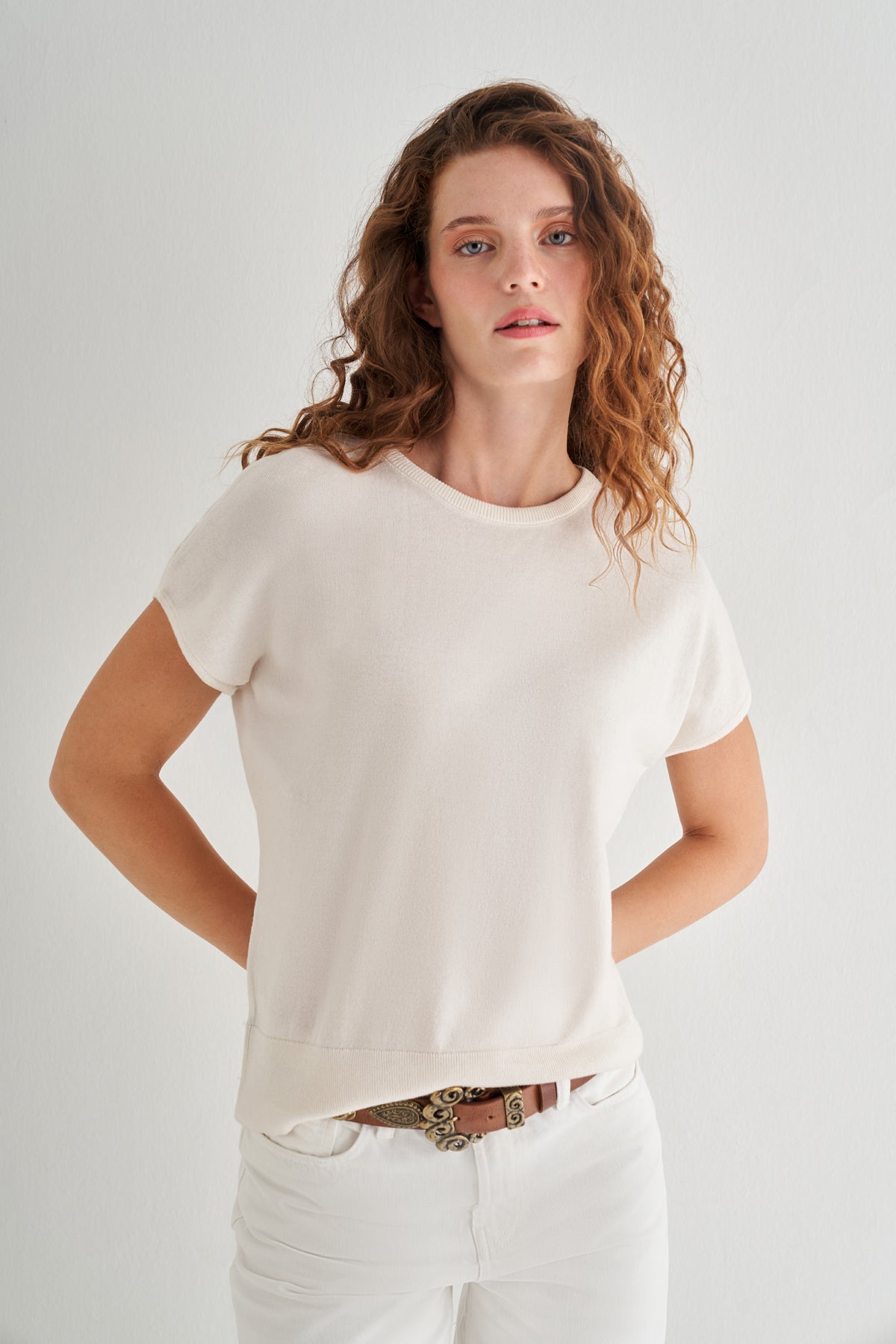 Ekru Mila Yuvarlak Yaka Kısa Kollu Triko