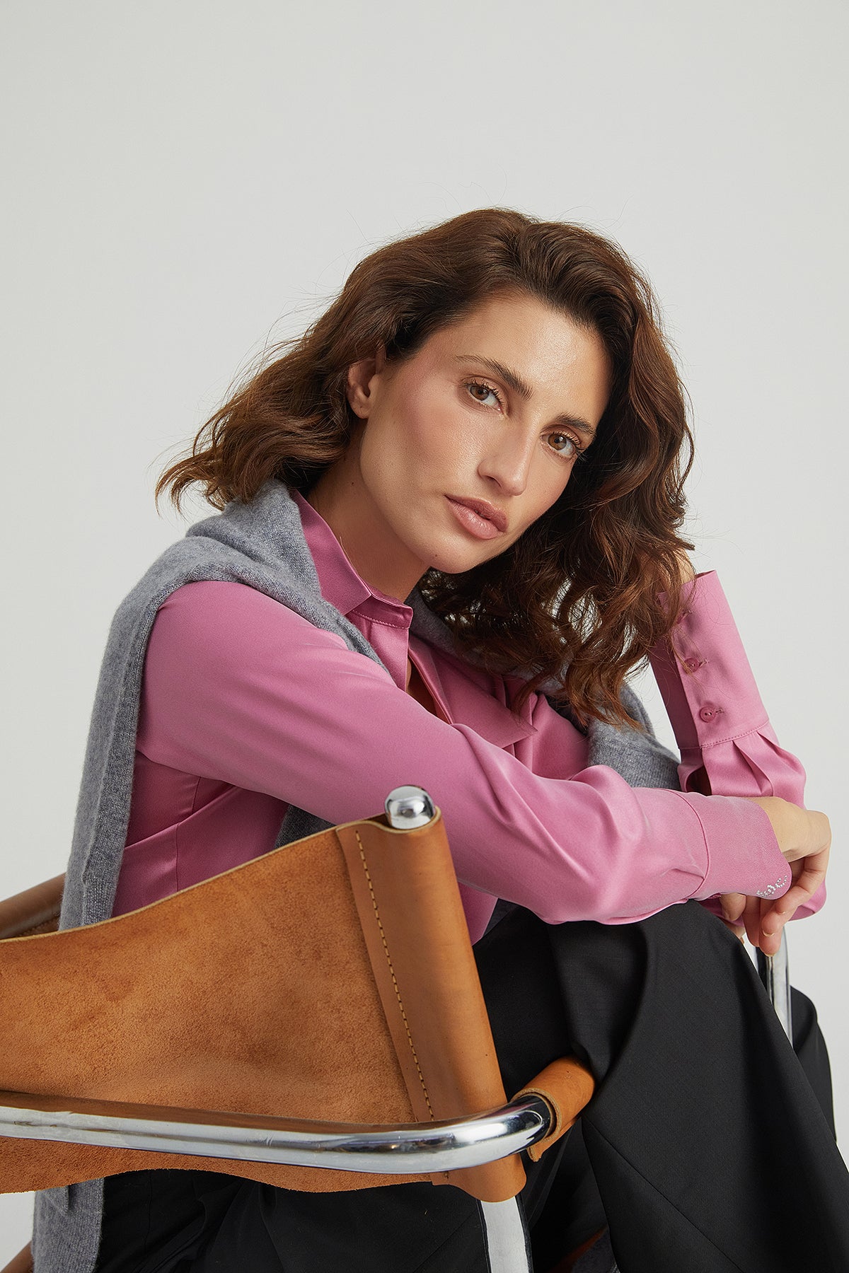 Toz pembe Saf İpek Audrey Uzun Kollu Gömlek