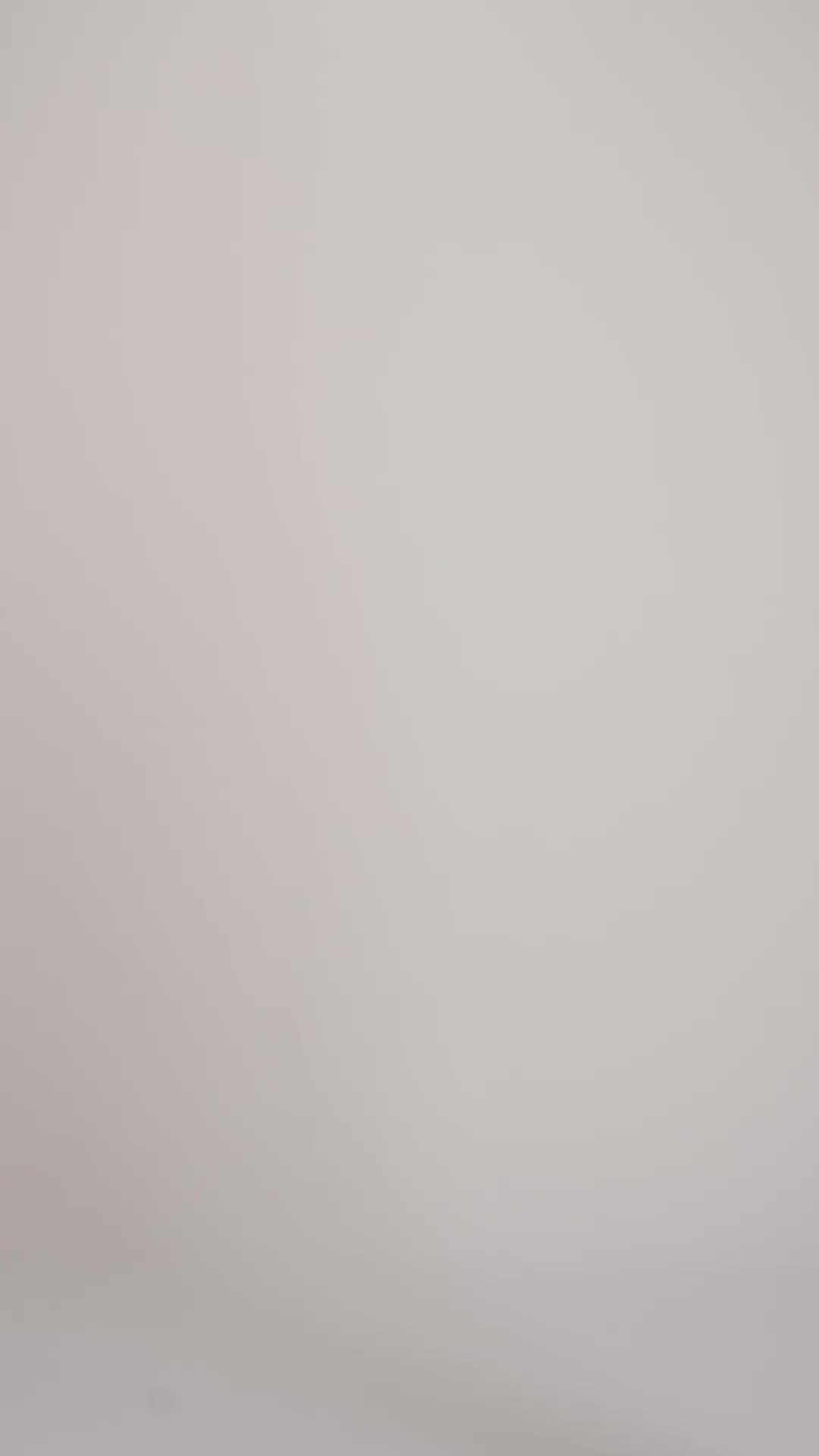 Videoyu yükle: Kırmızı İpek Karışımlı Goya Yuvarlak Yaka Uzun Kollu Desenli Hırka