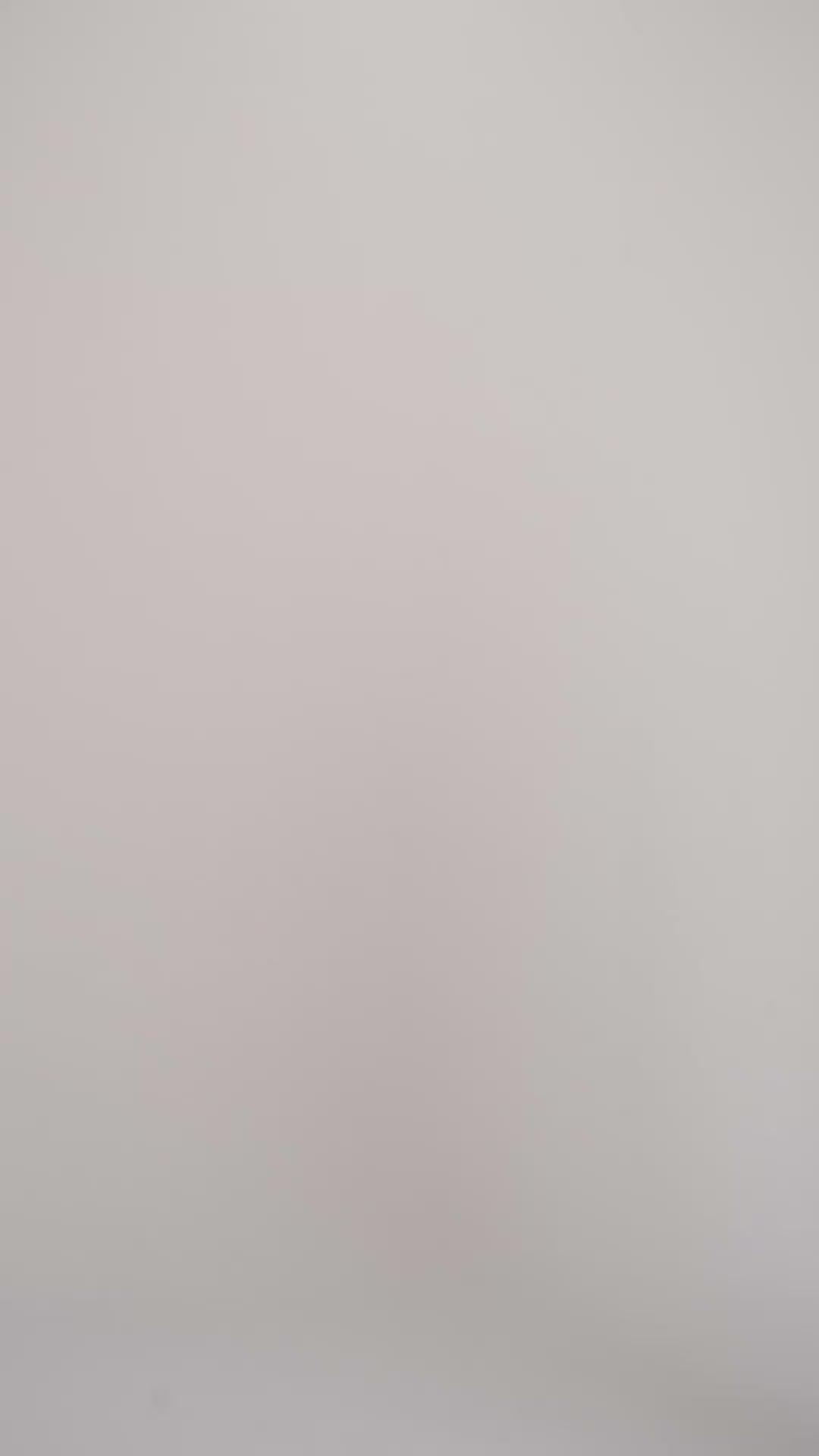 Videoyu yükle: Siyah Keten Kate Yuvarlak Yaka Kısa Kollu Bluz