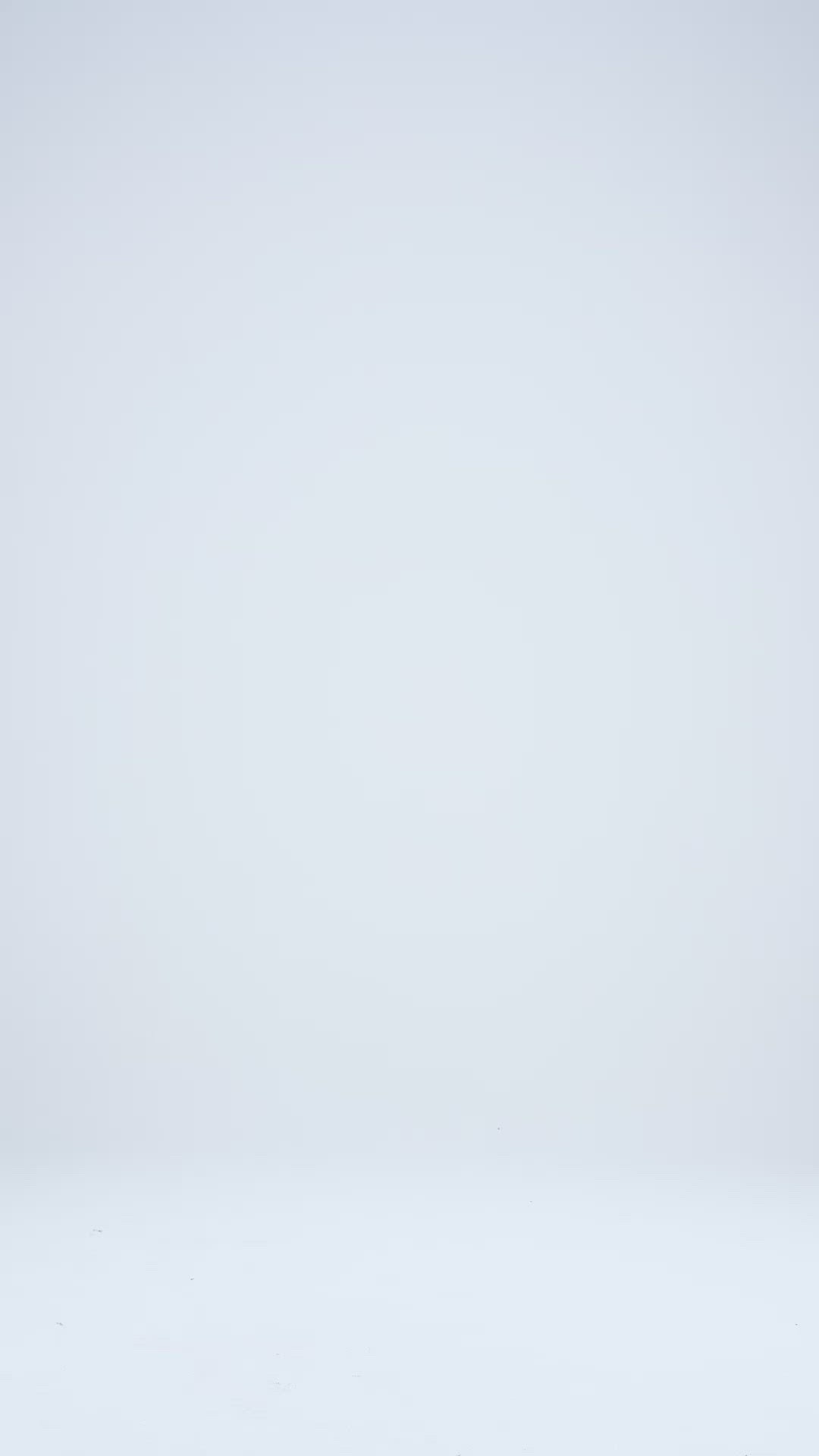 Videoyu yükle: Altın Saf İpek Flow Degaje Yakalı Kısa Abiye Elbise