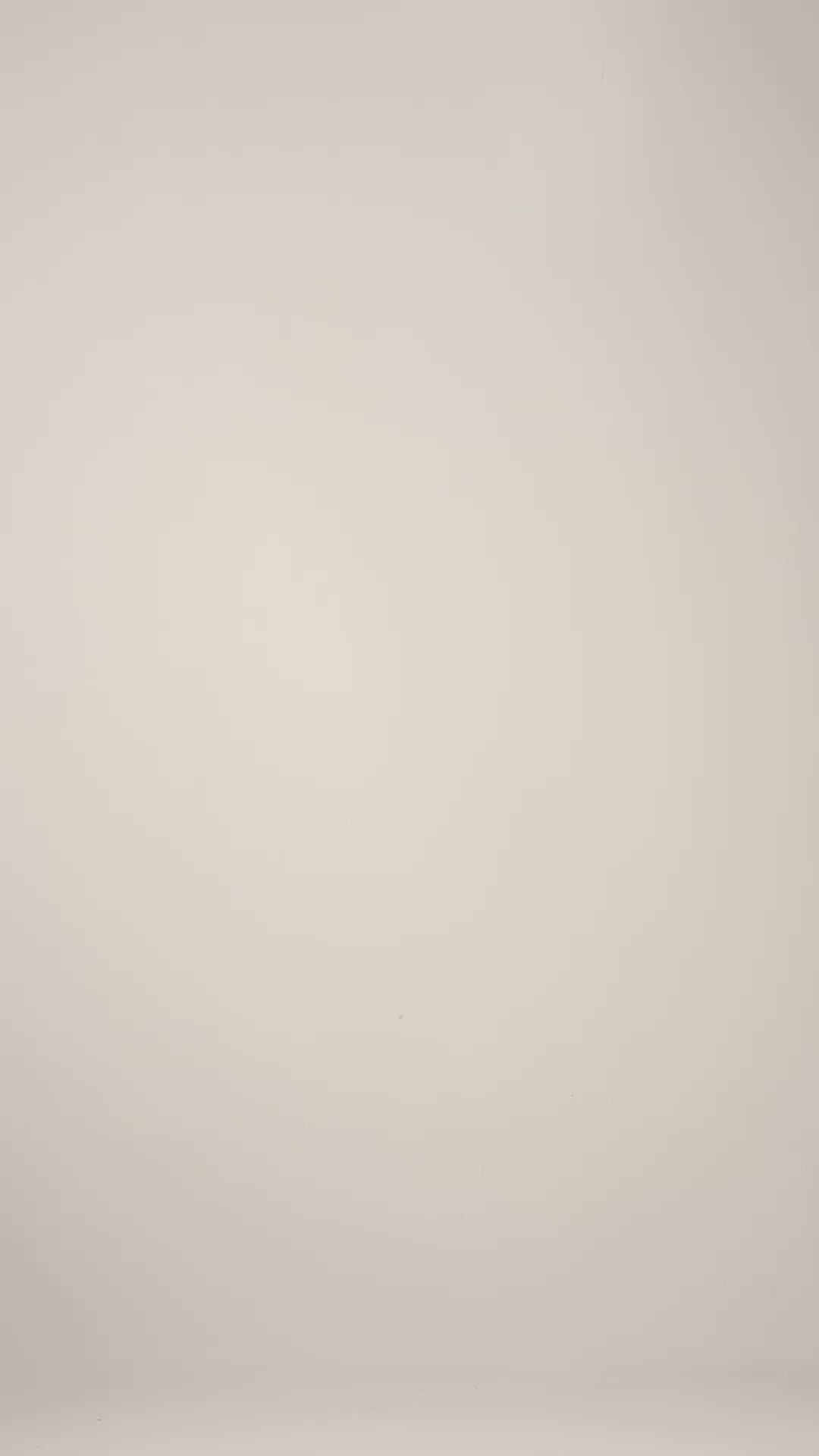 Videoyu yükle: Siyah İpek ve Kaşmir Aleyna Balıkçı Yaka Kısa Kollu Kadın Triko