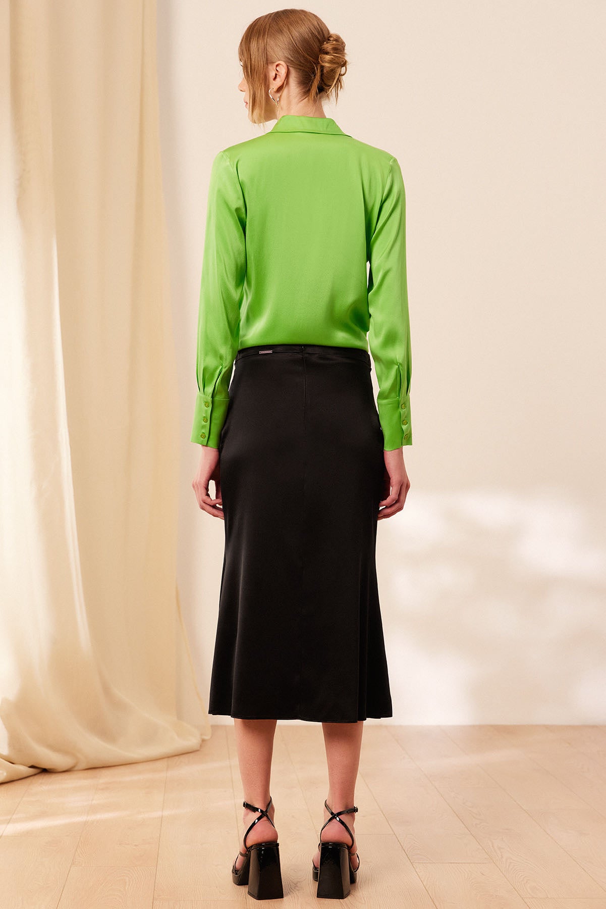 Siyah Saf İpek Audrey Etek