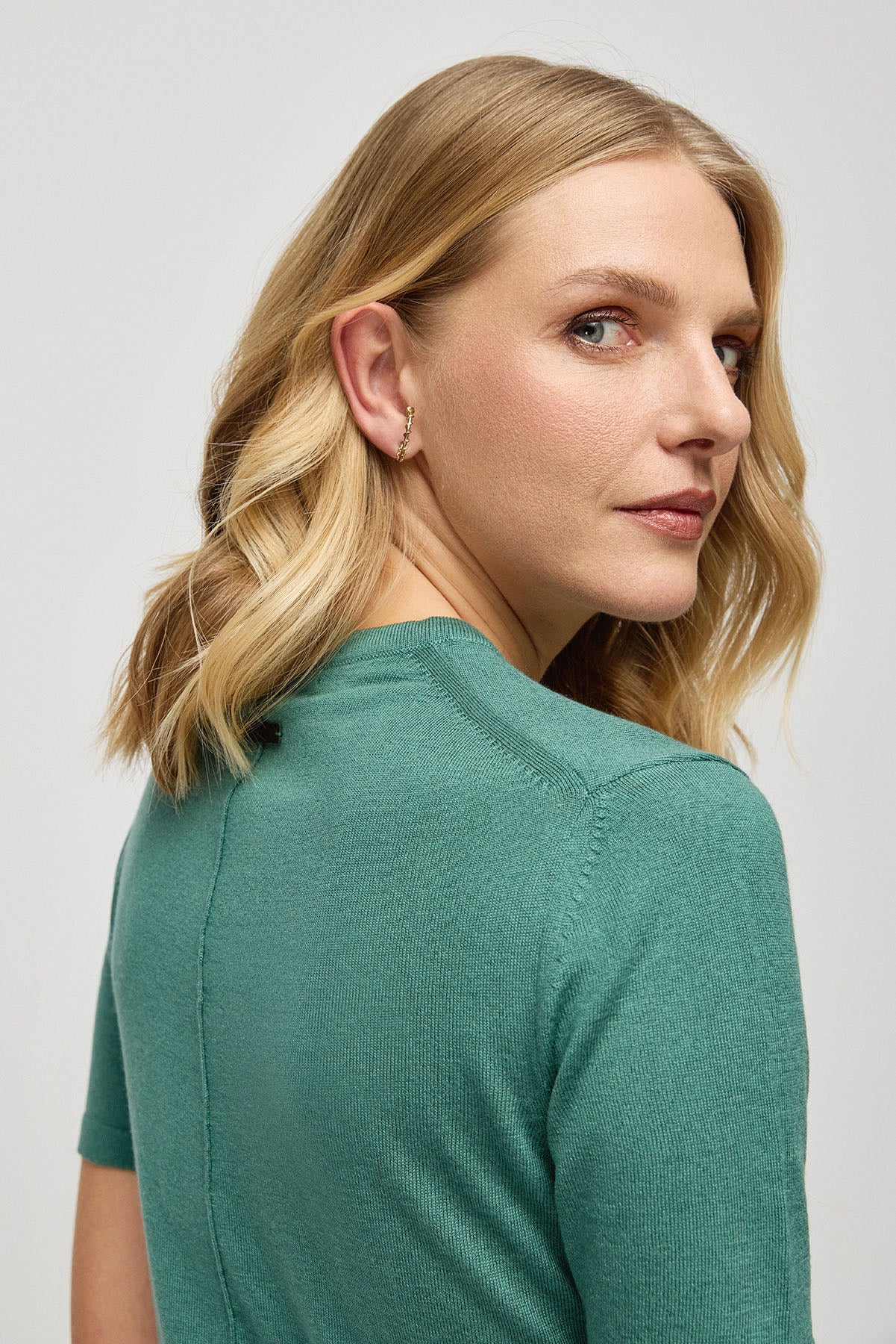 Yeşil İpek Kaşmir Aleyna Yuvarlak Yaka Kısa Kollu Kadın Triko