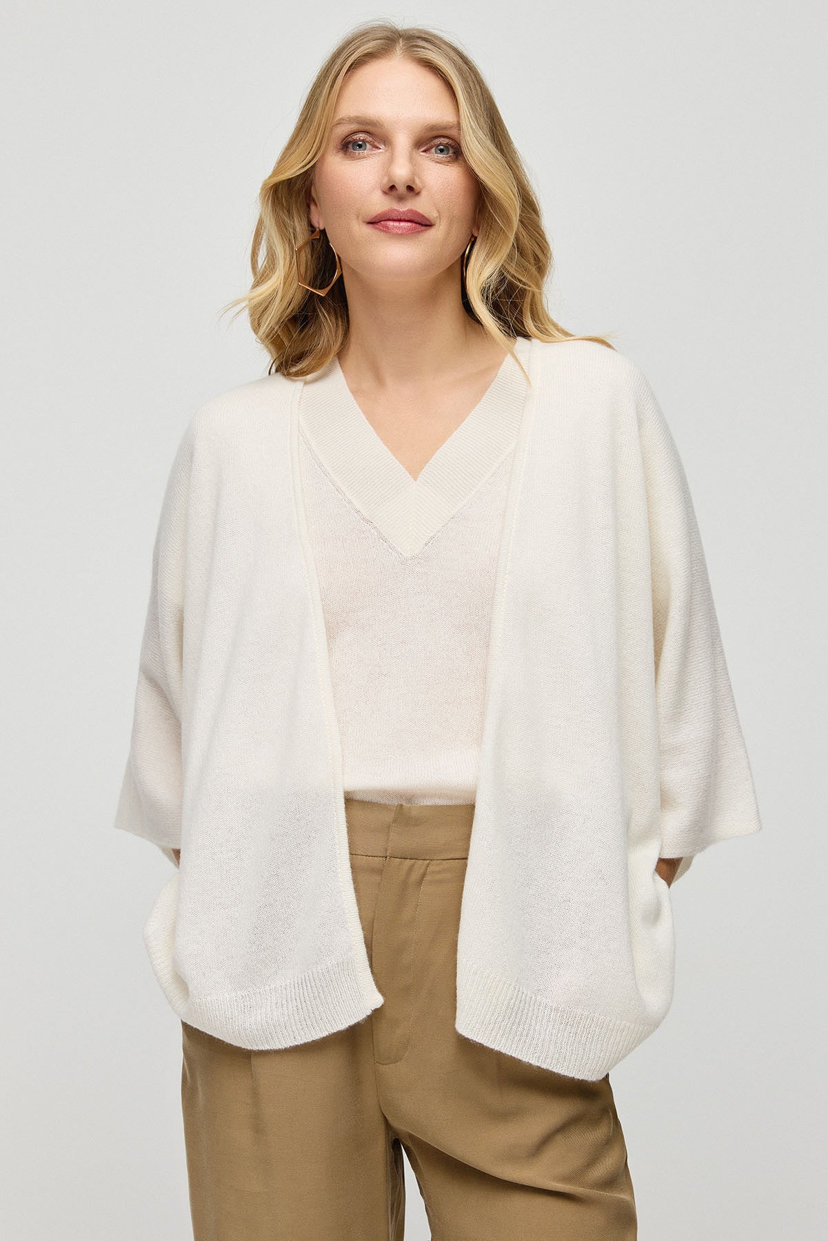 Beyaz Saf Kaşmir Kostir Rahat Kesim Kadın Hırka