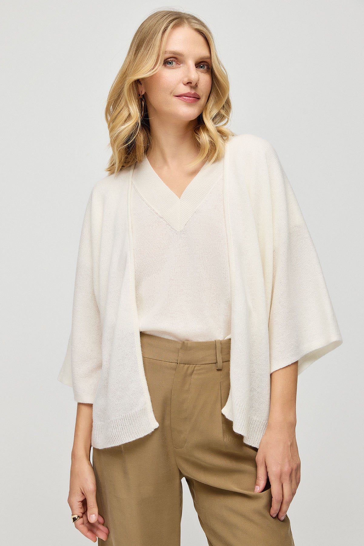 Beyaz Saf Kaşmir Kostir Rahat Kesim Kadın Hırka