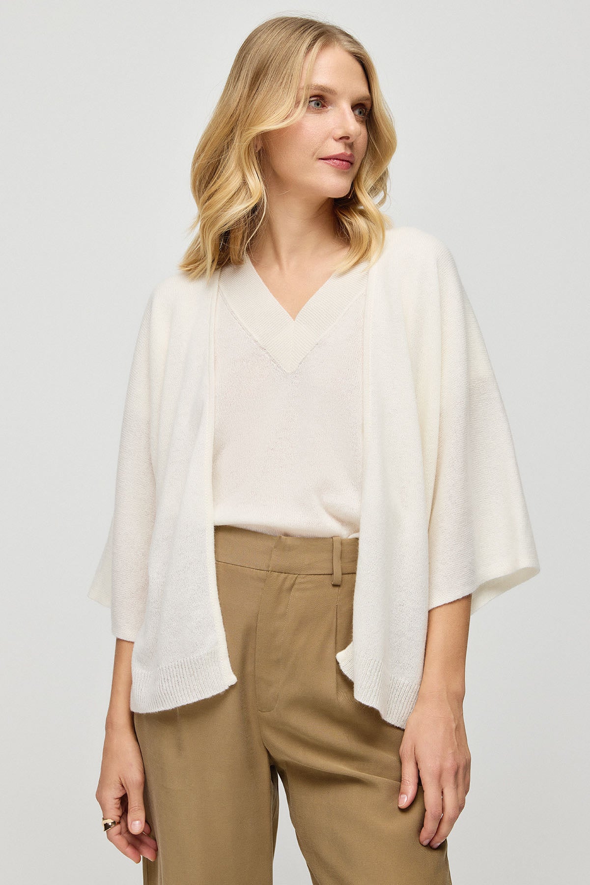 Beyaz Saf Kaşmir Kostir Rahat Kesim Kadın Hırka