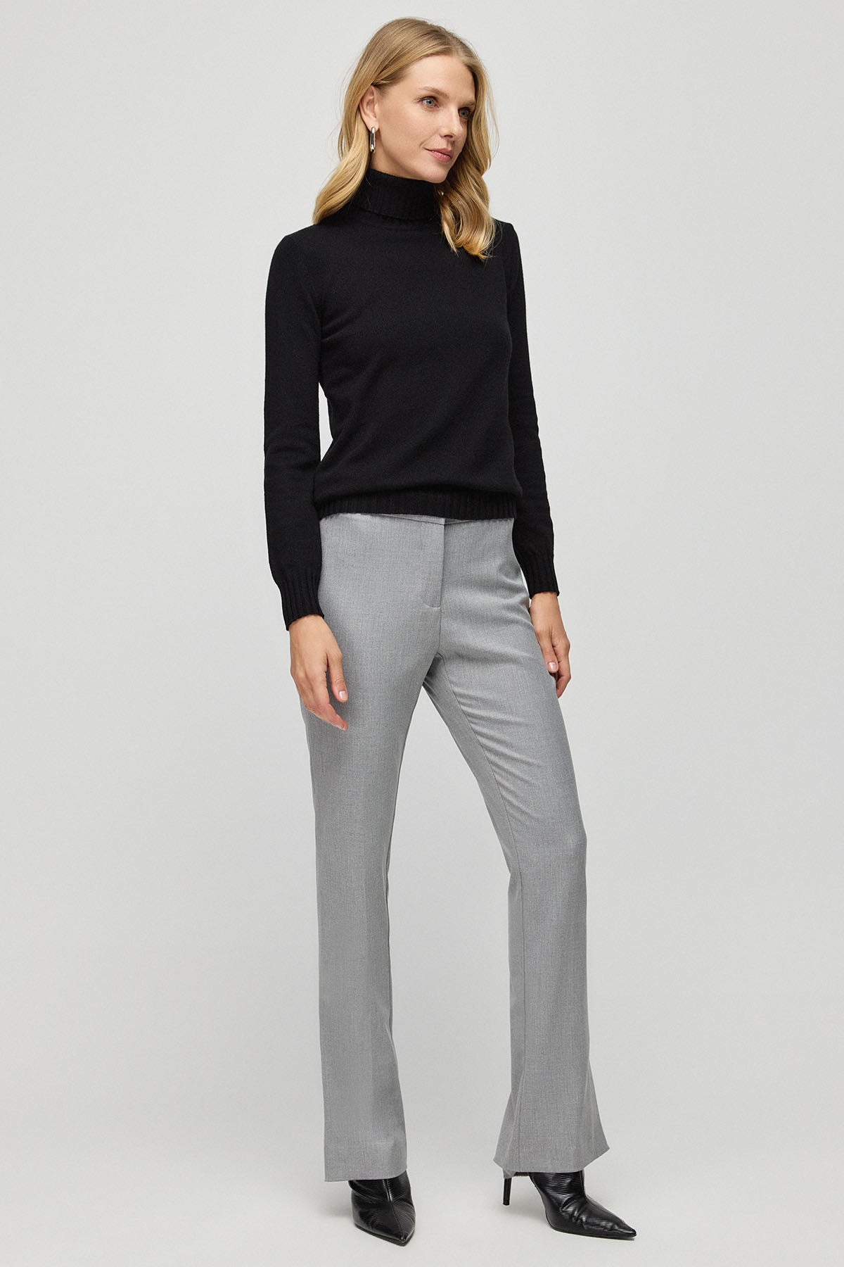 Siyah Saf Kaşmir Ava Balıkçı Yaka Kadın Kazak