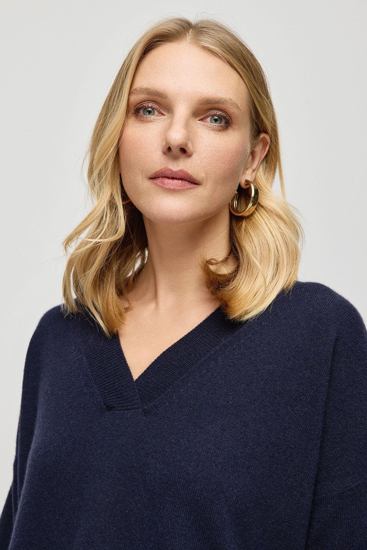 Lacivert Saf Kaşmir Isabella Derin V Yaka Kadın Kazak