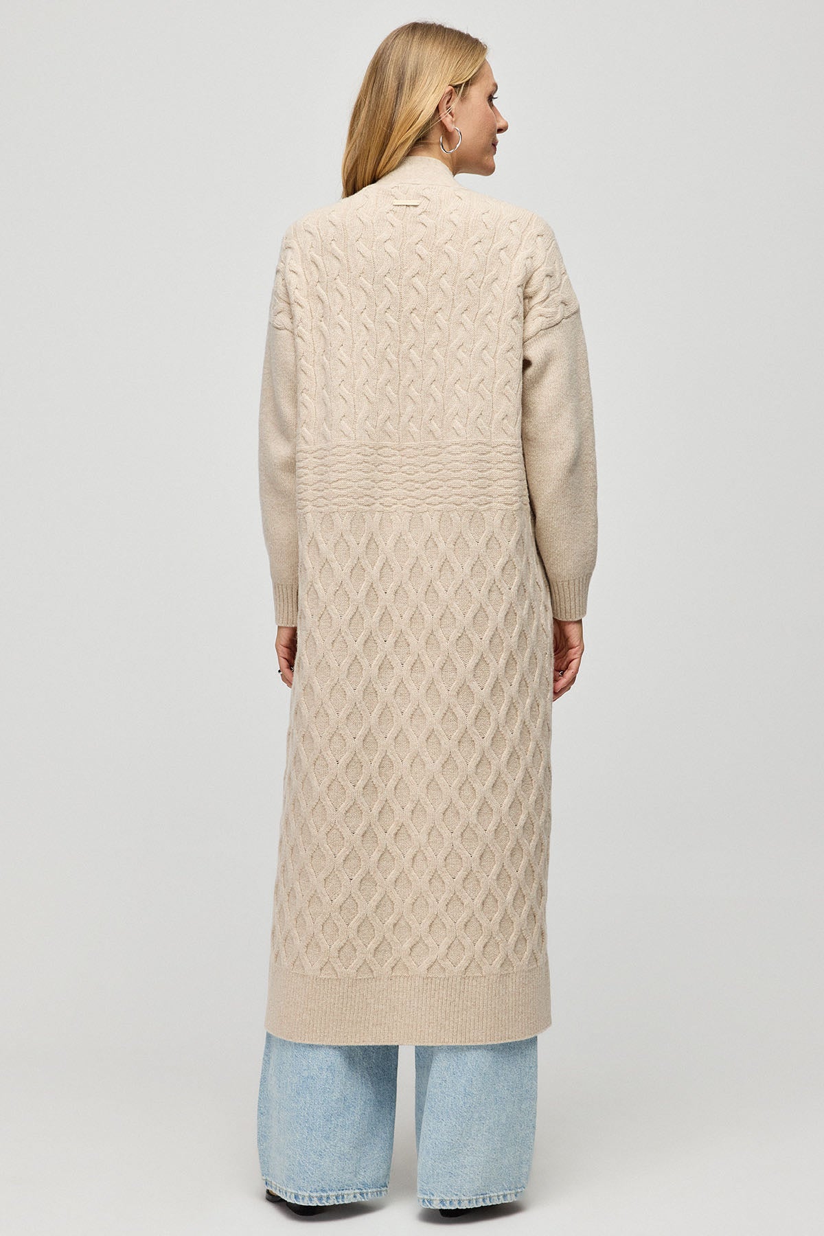 Kum Beji Saf Yün Stella Saç Örgülü Kadın Uzun Hırka