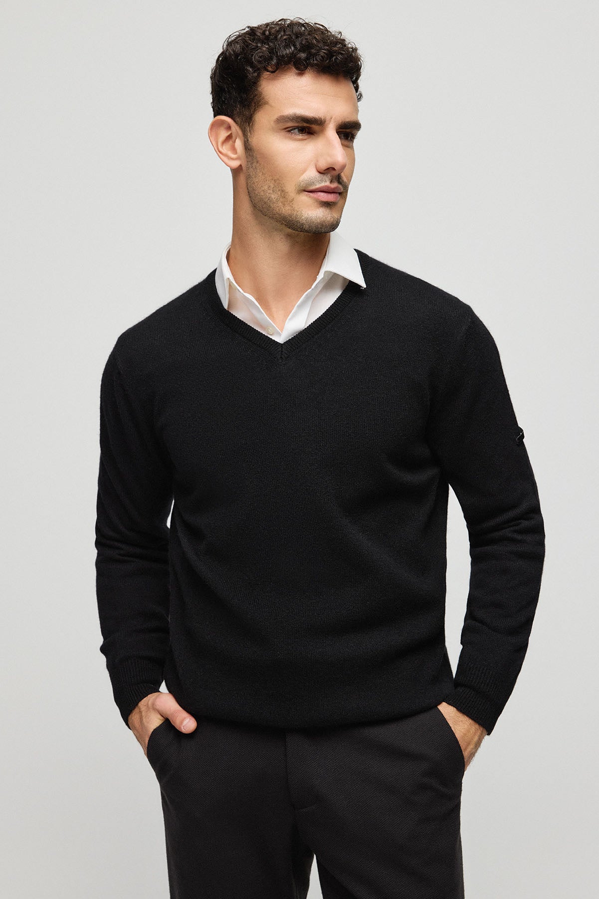 Siyah İtalyan Saf Kaşmir Franco V Yaka Erkek Kazak
