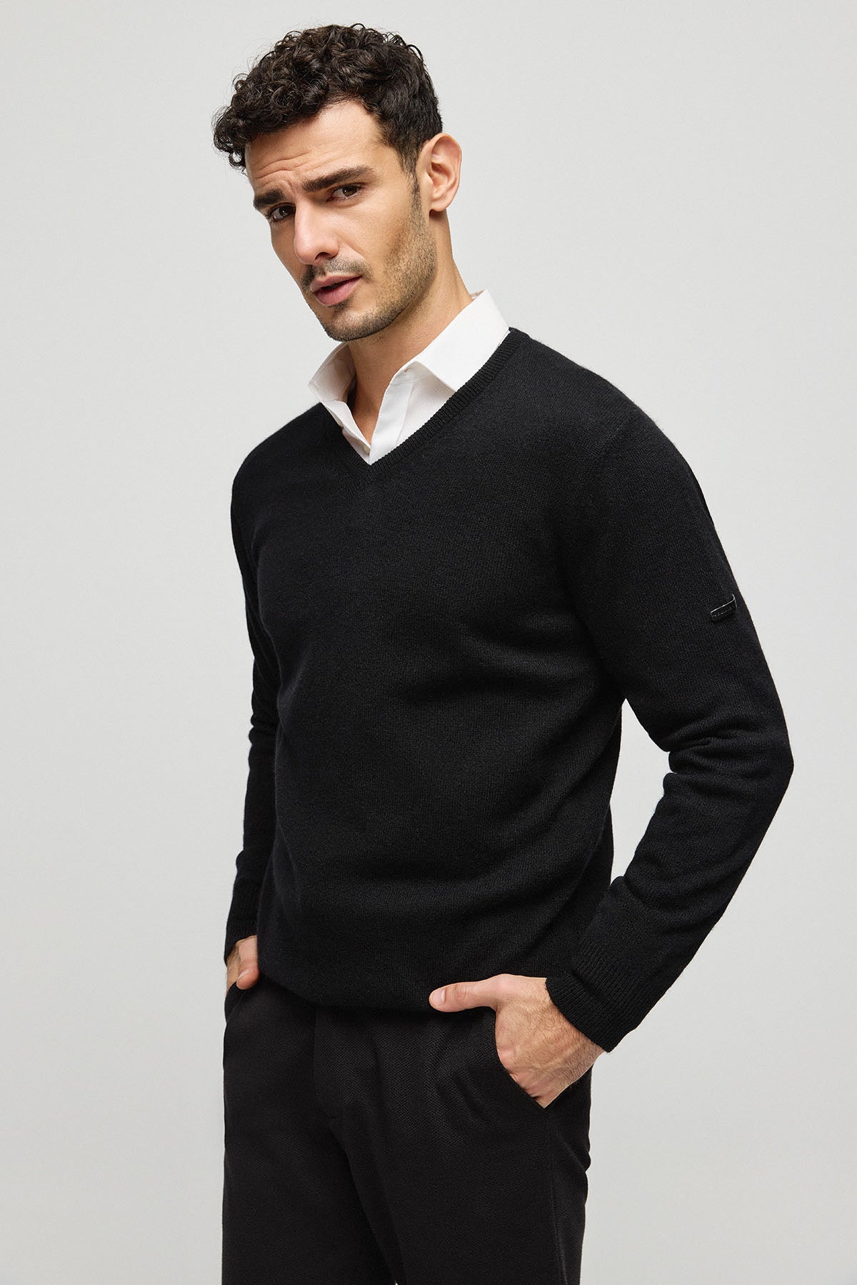 Siyah İtalyan Saf Kaşmir Franco V Yaka Erkek Kazak