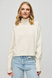 Ekru Kaşmir Yün Romy Balıkçı Yaka Yarasa Kollu Crop Kadın Kazak