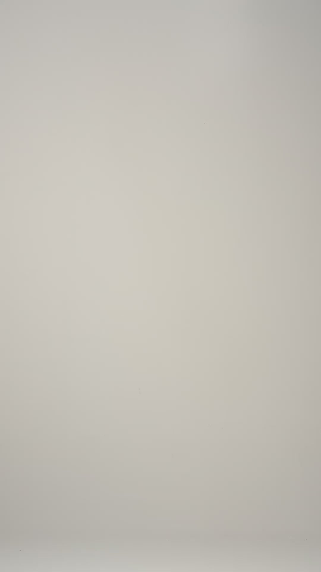 Videoyu yükle: Siyah Kaşmir ve Merino Yünü Karışımlı ReLoved Geri Dönüştürülmüş Kolon Örgü Polo Yaka Kadın Kazak