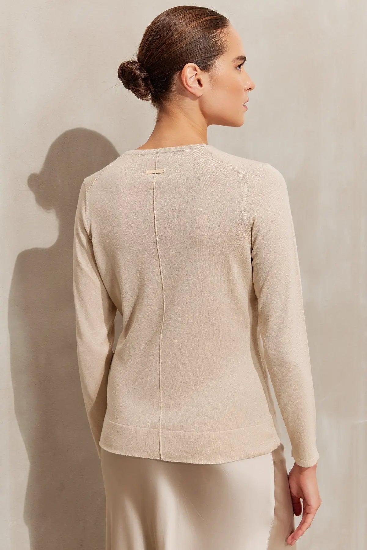 Açık Bej İpek ve Kaşmir Aleyna V Yaka Uzun Kollu Kadın Hırka Silk and Cashmere