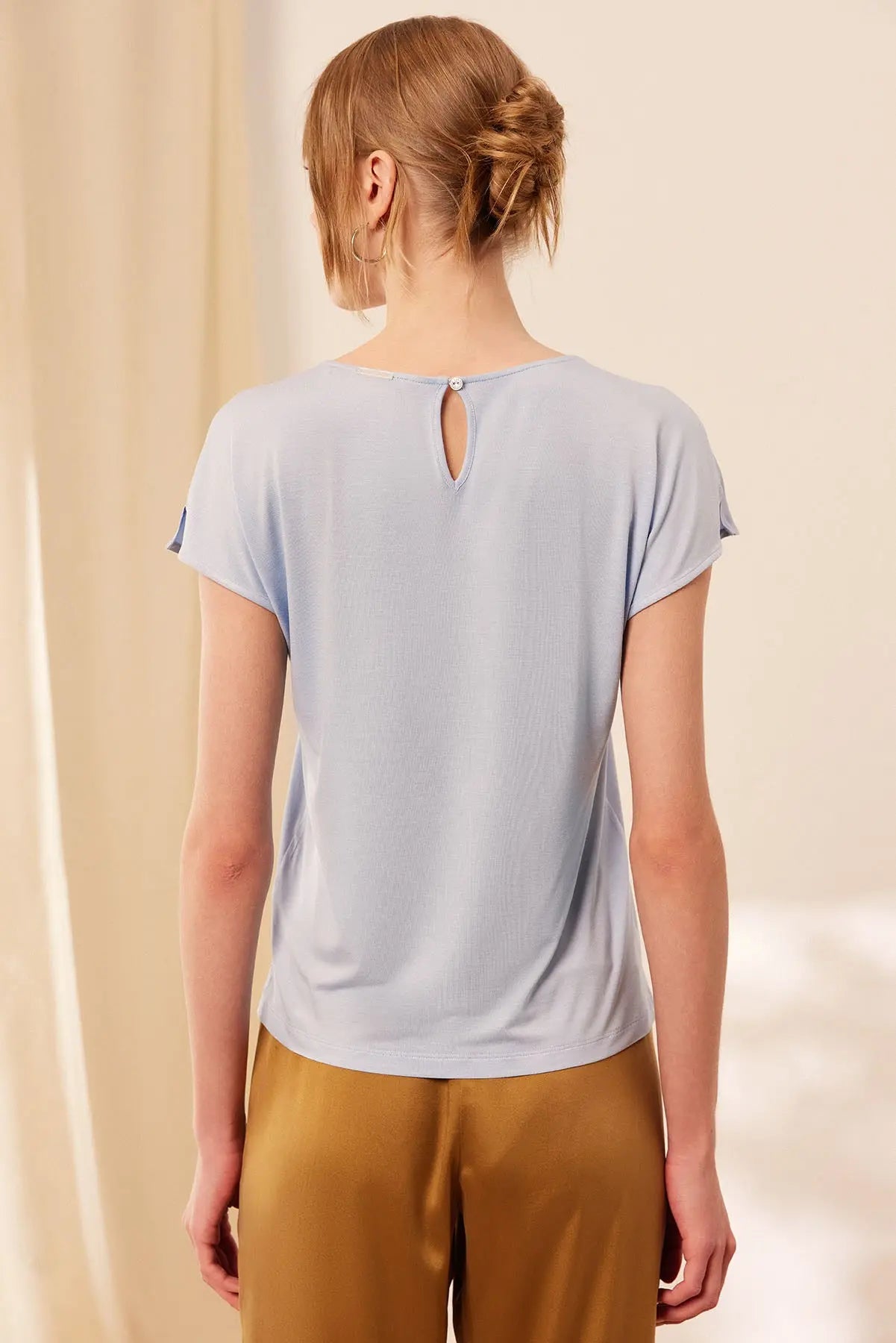 Açık Mavi İpek Karışımlı Monica Yuvarlak Yaka Kısa Kollu Bluz Silk and Cashmere