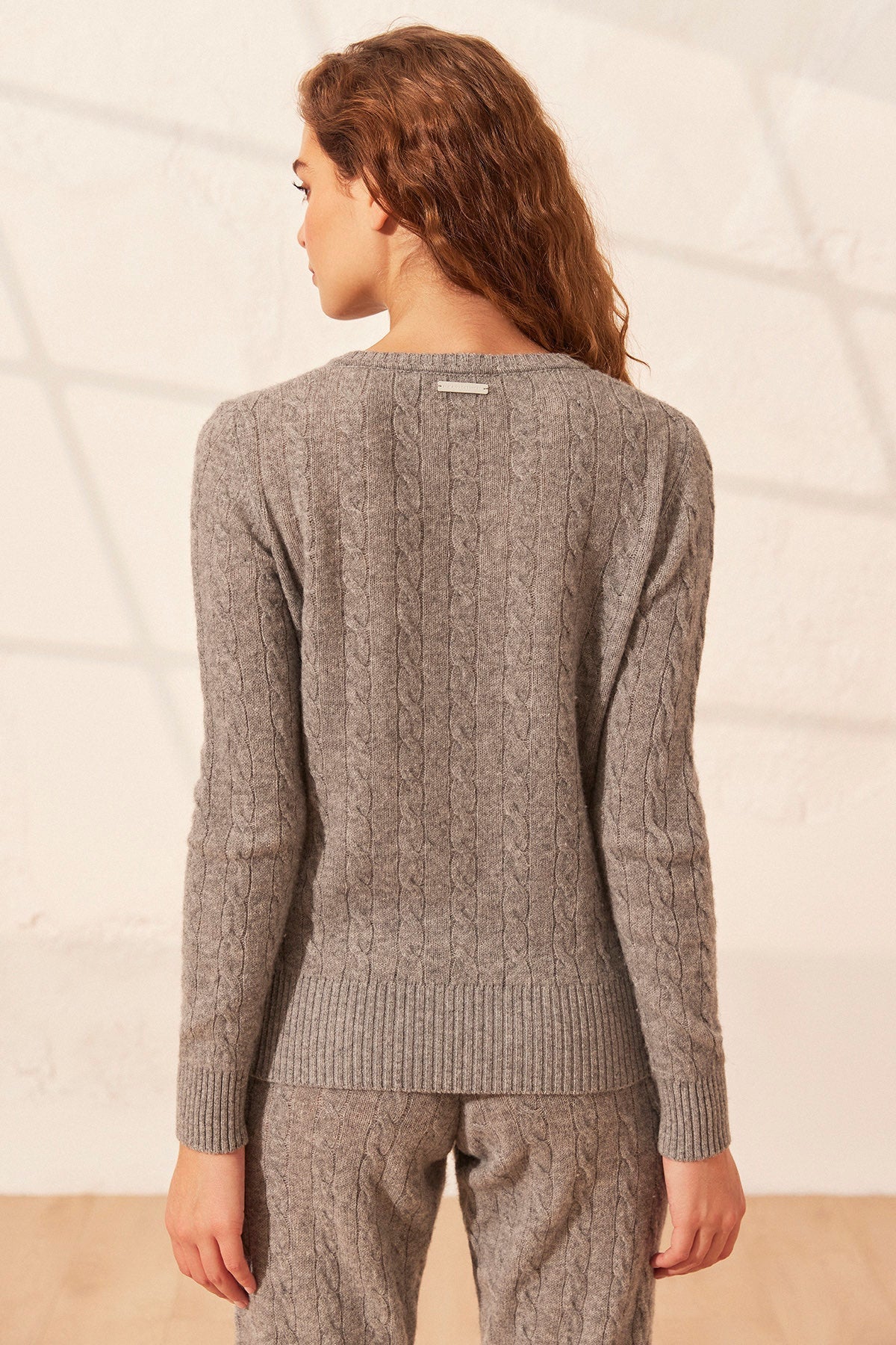 Orta Gri Melanj Amelia Avustralya Yünü Kaşmir Saç Örgülü V Yaka Uzun Kollu Kadın Kazak