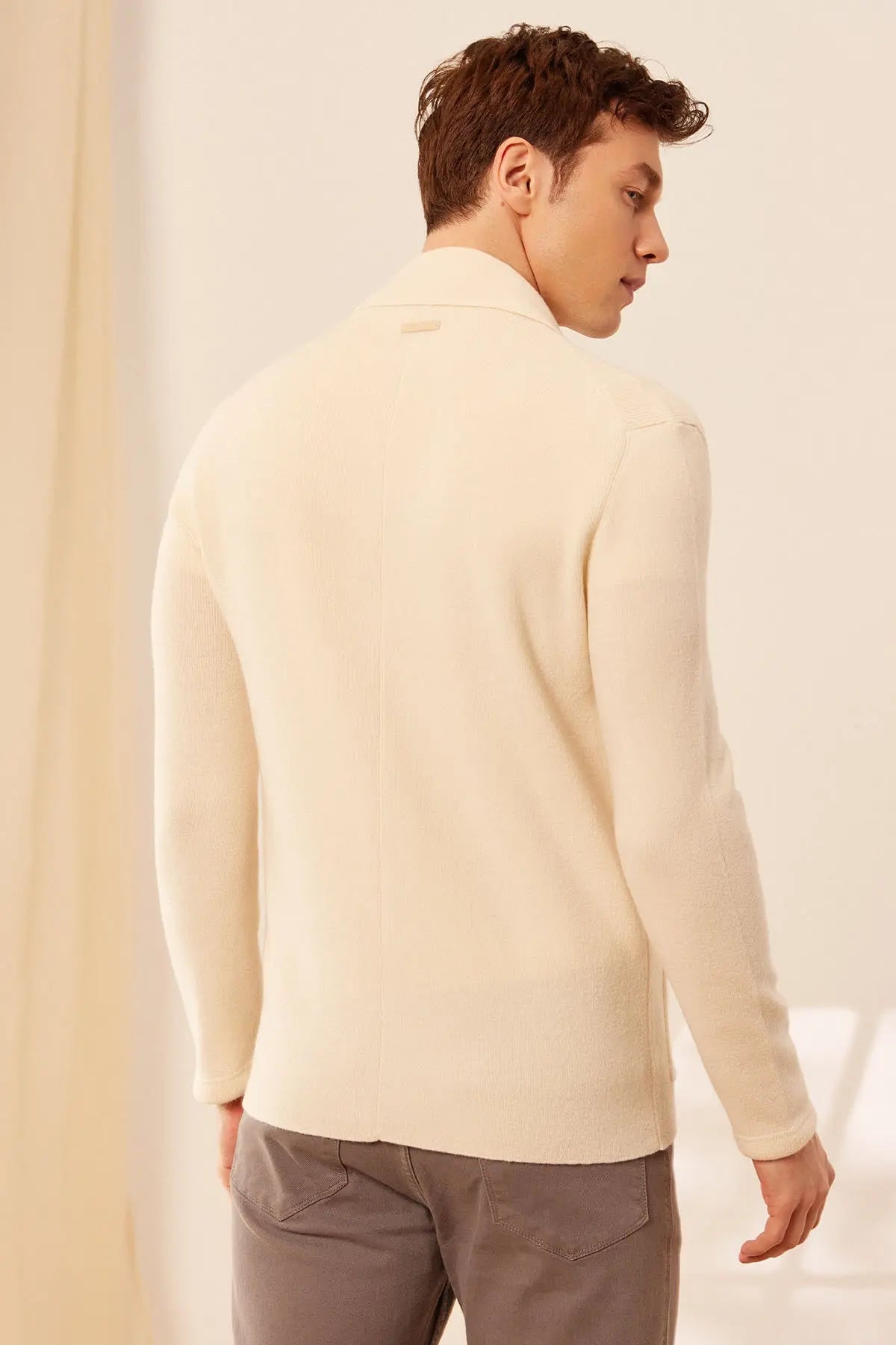 Beyaz Fabio Yün V Yaka Triko Uzun Kollu Erkek Hrka Silk and Cashmere