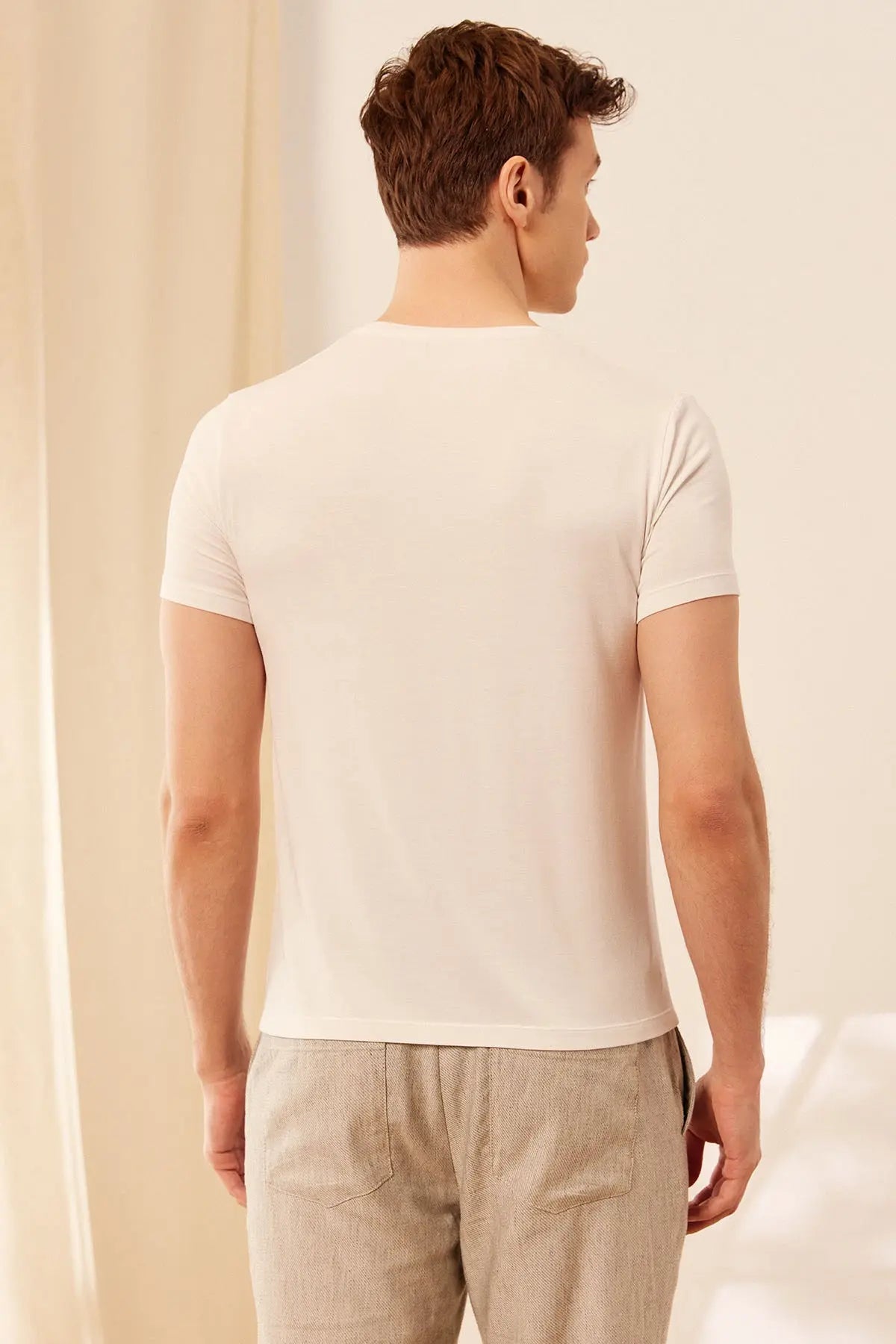 Beyaz Fersatile Kısa Kollu Yuvarlak Yaka & More Doğal Modal Erkek Cepli Tişört Silk and Cashmere