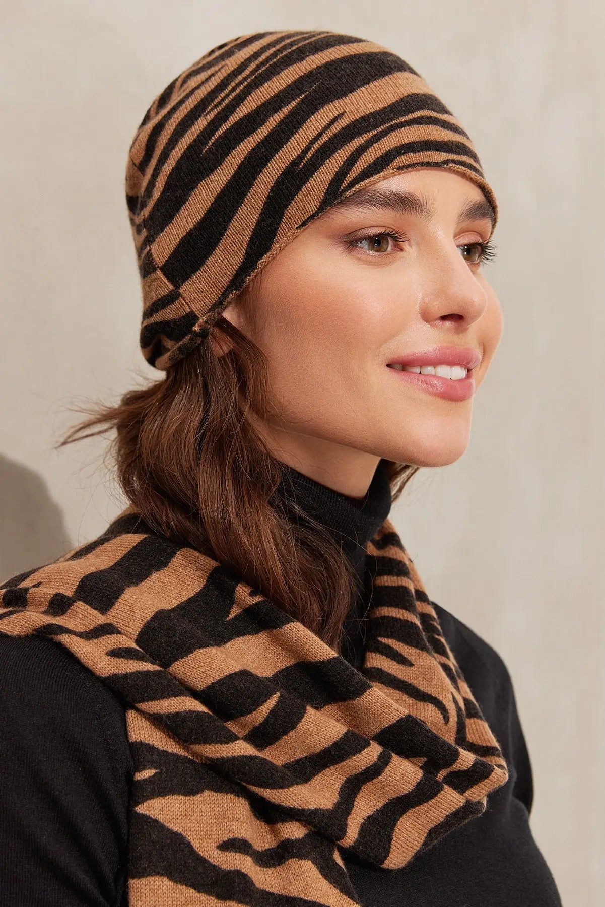 Camel Kaşmir Yün Zebra Baskılı Atkı 35 x 195 cm Silk and Cashmere