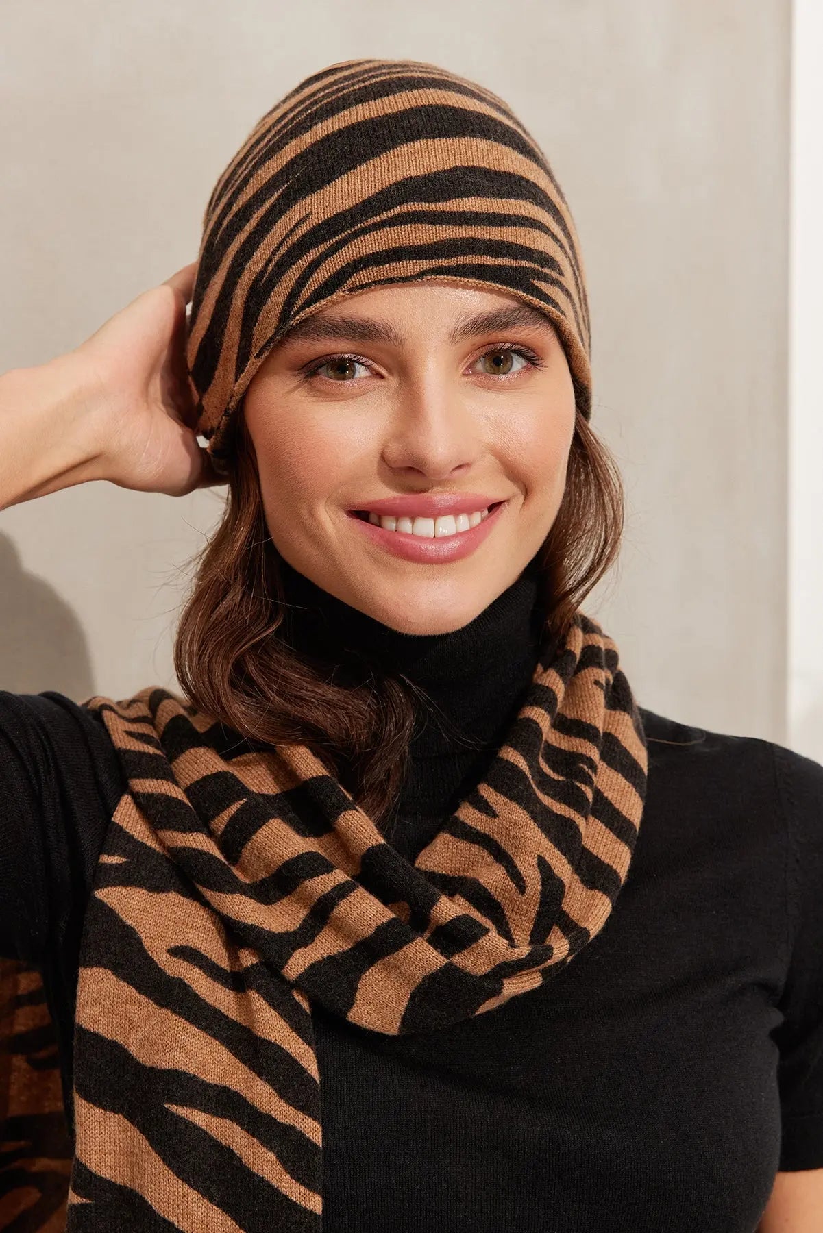 Camel Kaşmir Yün Zebra Baskılı Atkı 35 x 195 cm Silk and Cashmere