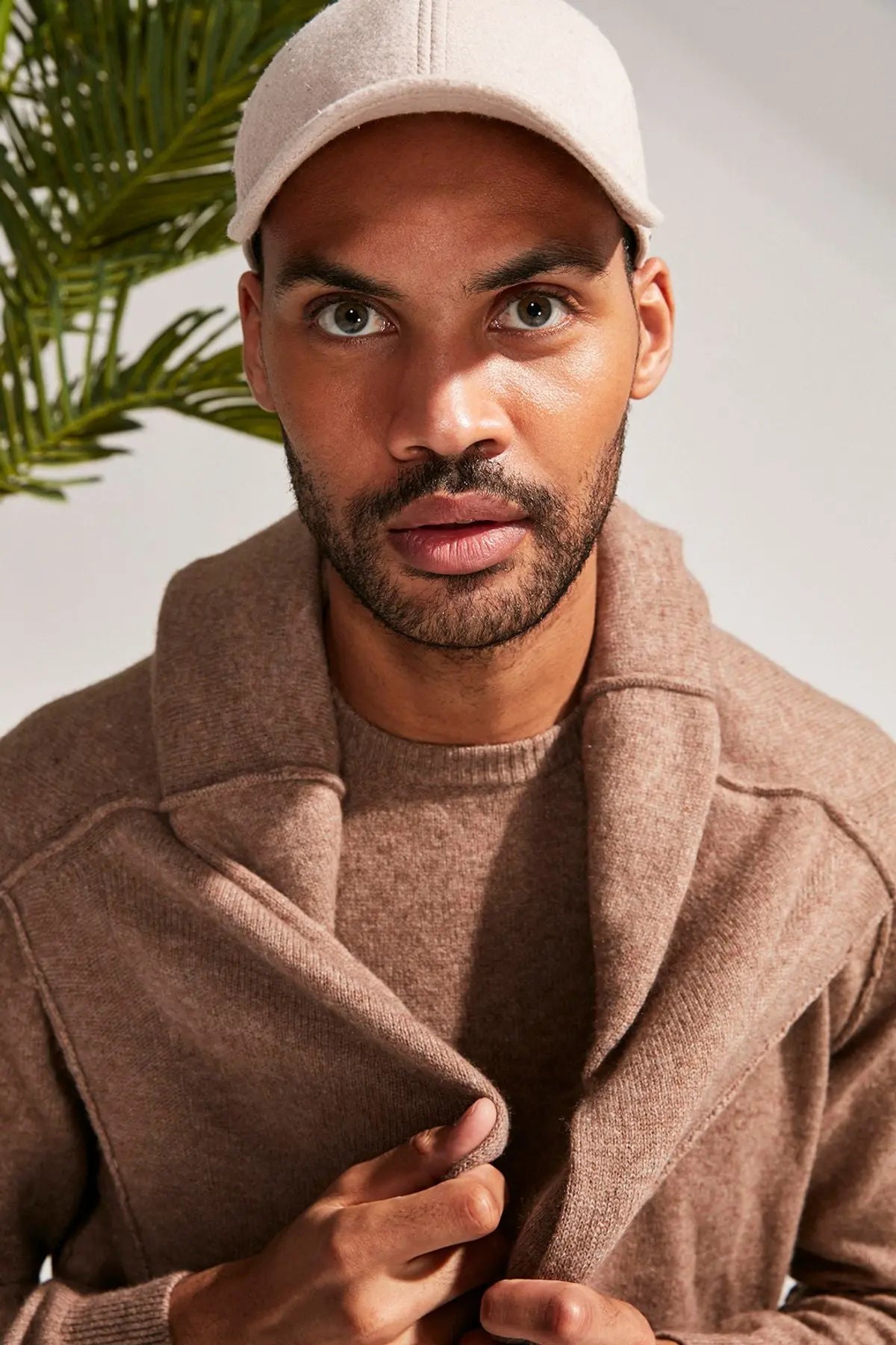 Camel Kaşmir ve Avustralya Yünü Erson Ters Dikiş Detaylı Yuvarlak Yaka Uzun Kollu Erkek Kazak Silk and Cashmere