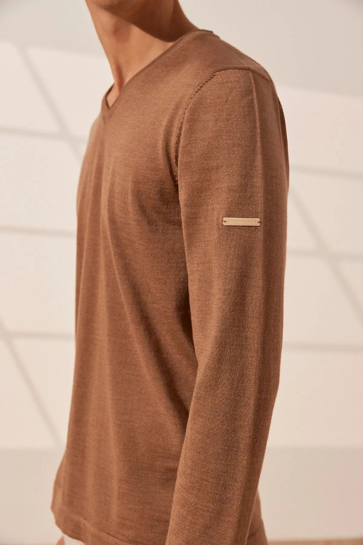 Camel pekli Quentin V Yaka Uzun Kollu Erkek Triko Silk and Cashmere