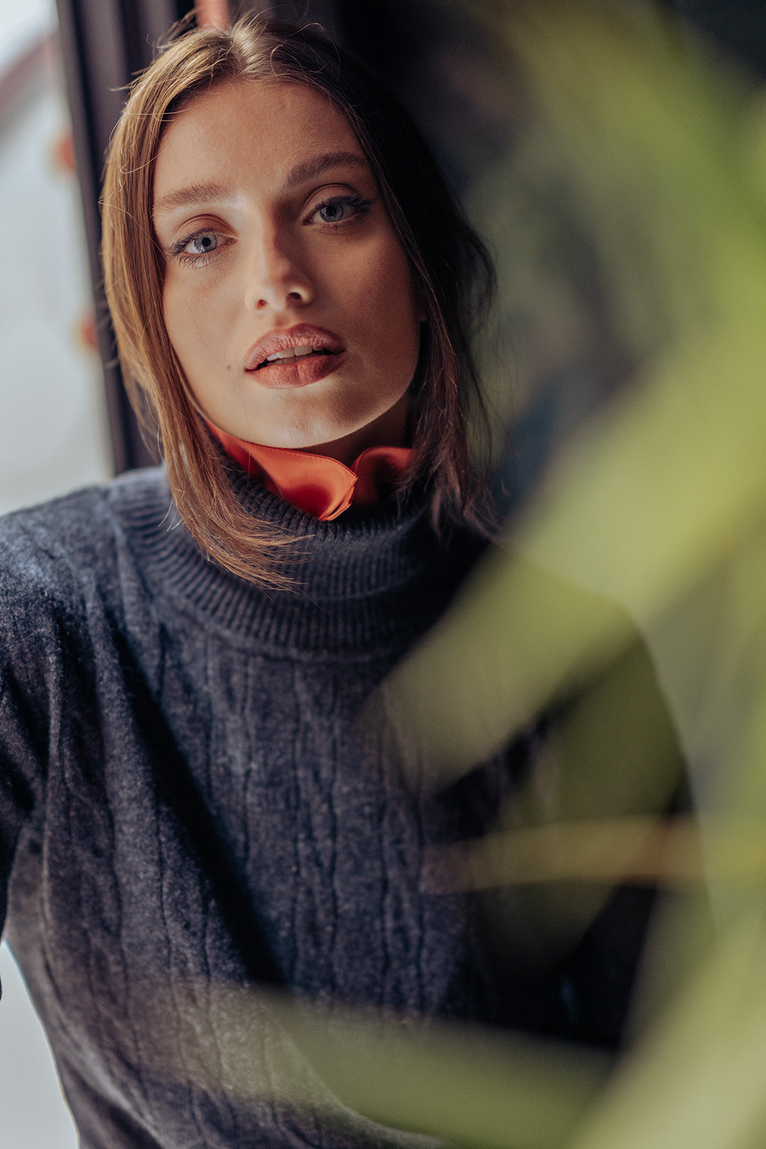 Antrasit Avusturalya Yünü ve Kaşmir Amelia Saç Örgülü Balıkçı Yaka Kadın Kazak