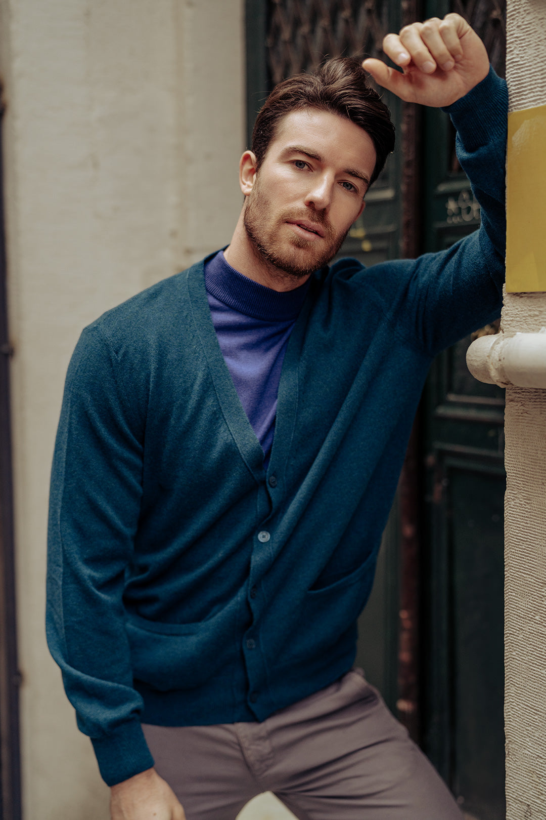 Tavuskuşu Saf Kaşmir Arma V Yaka Uzun Kollu Erkek Hırka