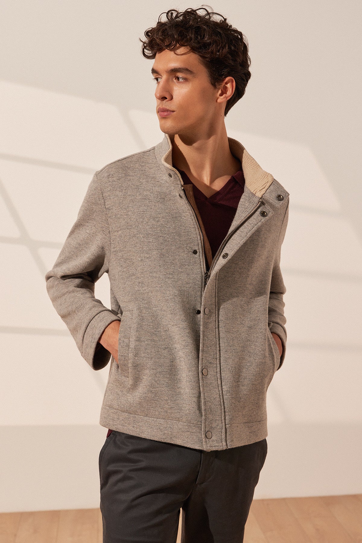 Açık Gri Tricennial  Merino Yünü İpek Hakim Yaka Uzun Kollu Örgü Erkek Hırka Mont