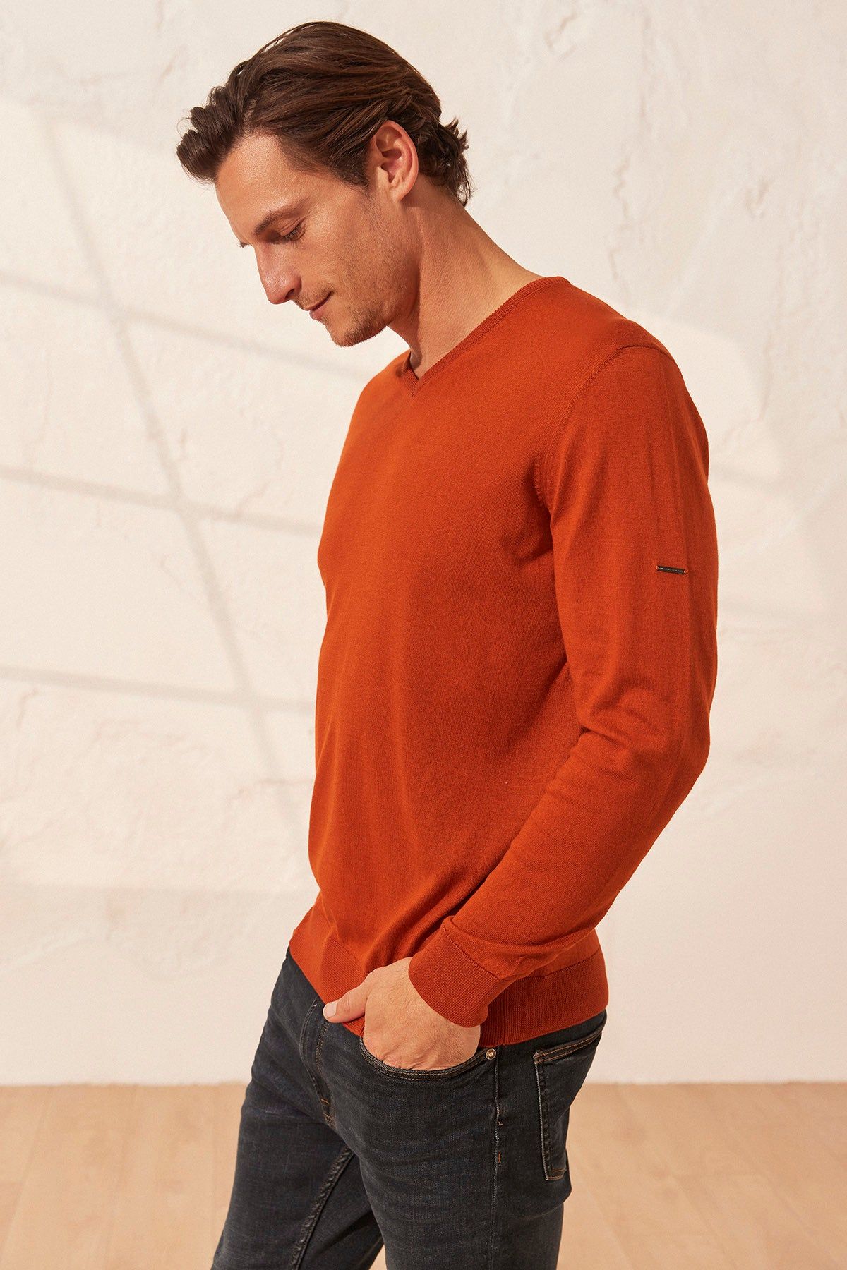 Kiremit İpek ve Kaşmir V Yaka Uzun Kollu Utku Erkek Triko