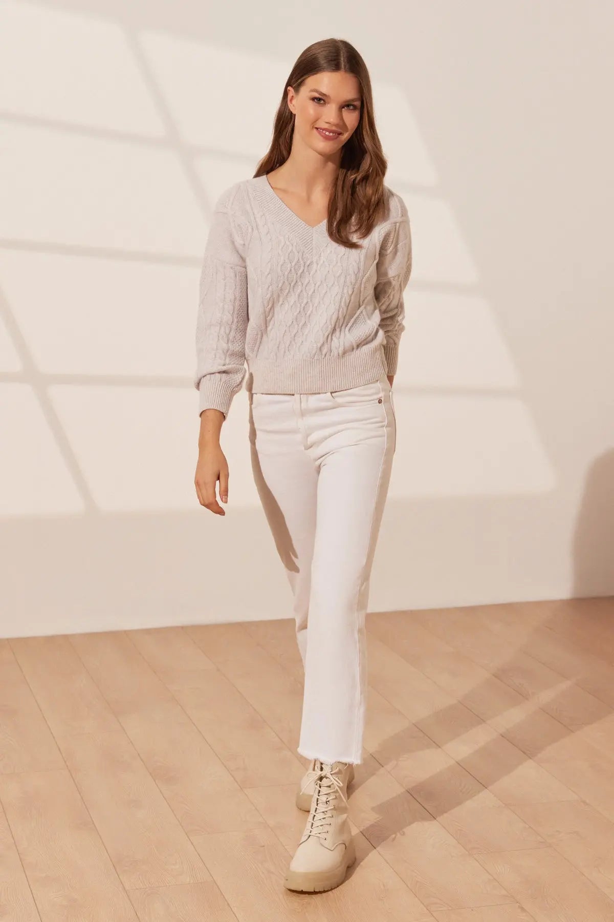 Ekru Aurora Avustralya Yünü Kaşmir Saç Örgülü V Yaka Uzun Kollu Kadın Kazak Silk and Cashmere